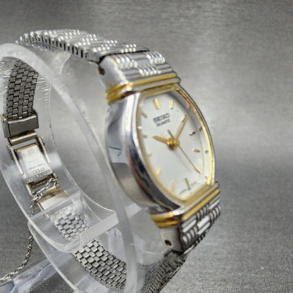 Seiko Watch Women 17mm White Dial Two Tone Oval 2Y015C09 New Battery3