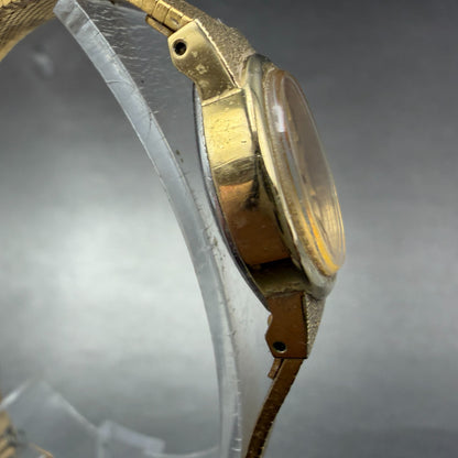 Seiko Watch Women 17mm Gold Dial Gold Tone Oval Vintage 1400-8339 New Battery3