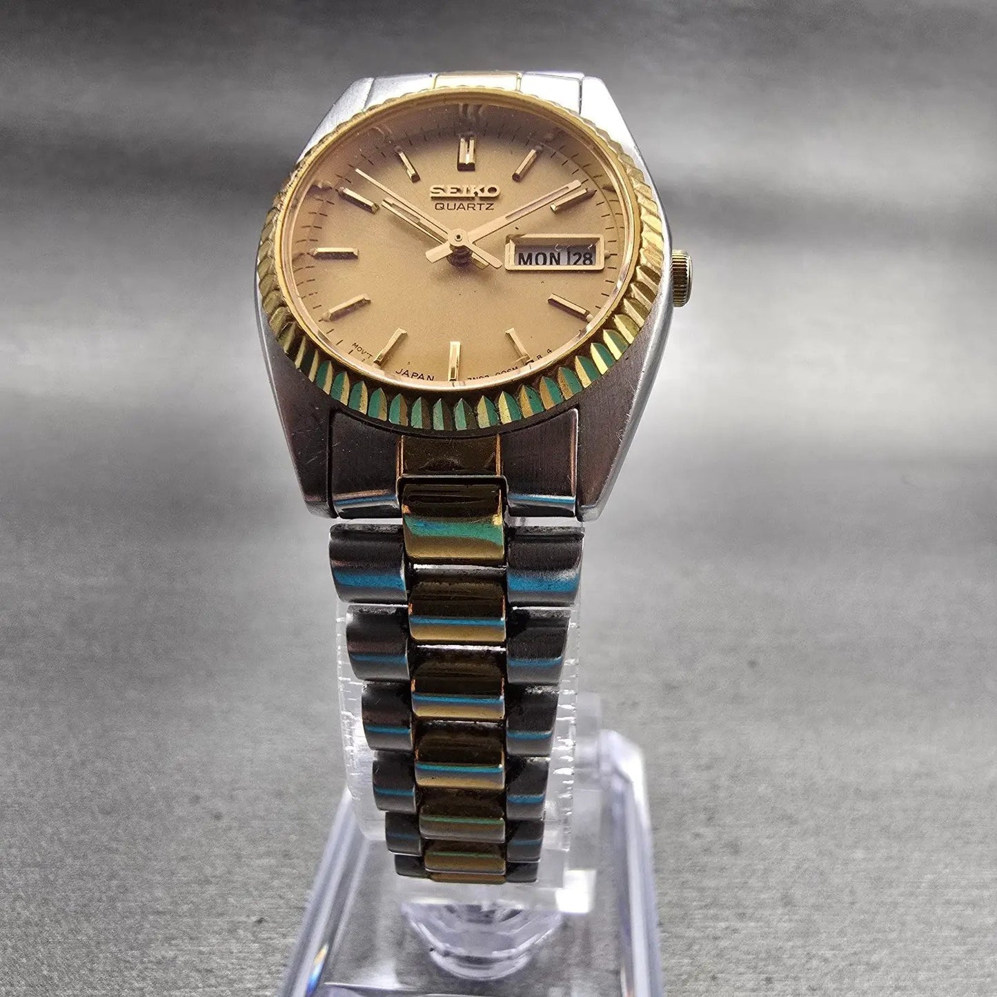 Seiko Watch Women 24mm Gold Dial Two Tone Daydate Round 7N83-0041 New Battery5