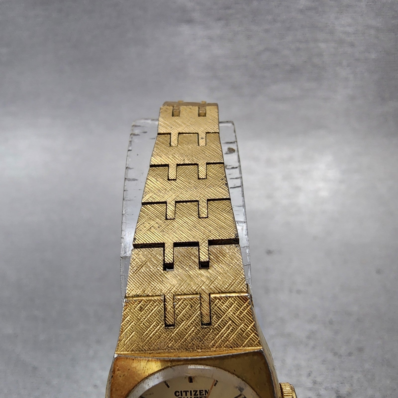 Citizen CQ Watch Women 18mm Champagne Dial Gold Tone 4752457 New Battery5