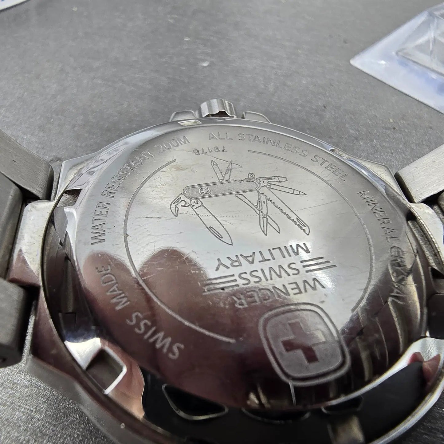 Wenger Swiss Military Dive Watch Men 41mm Blue Dial Silver Tone Date 79178 PARTS10