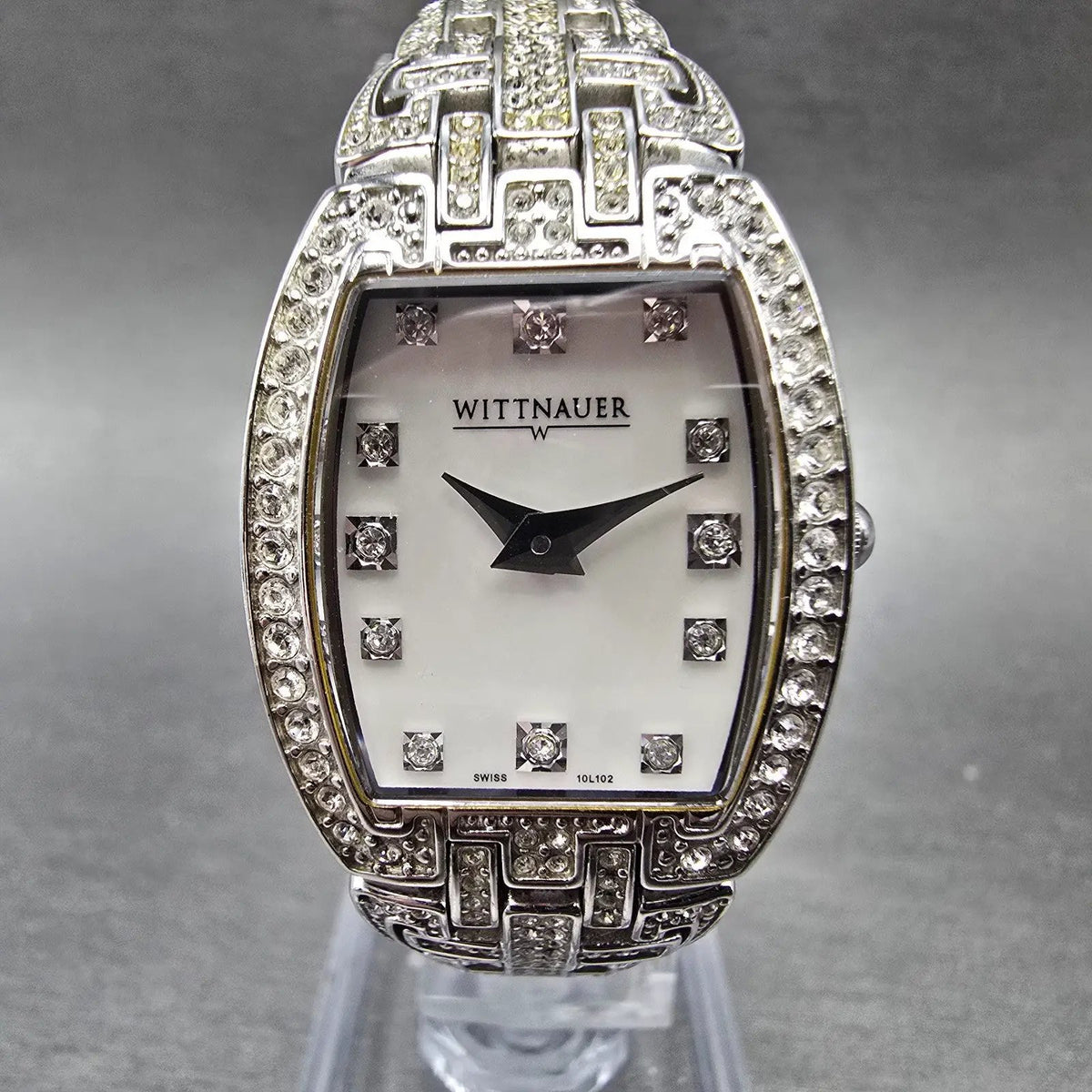 Wittnauer Watch Women 23mm MOP Dial Silver Crystal Bezel Oval New Battery0