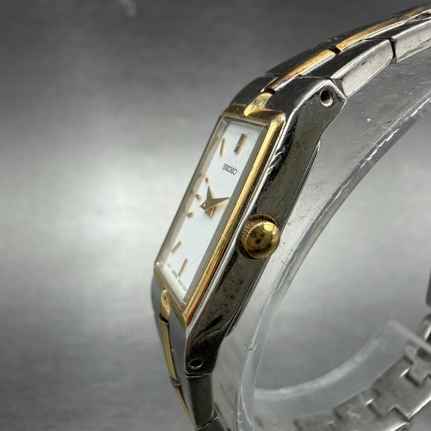 Seiko Tank Watch Women 13mm White Dial two Tone Rectangle 2E20-0AY0 New BatteryK2