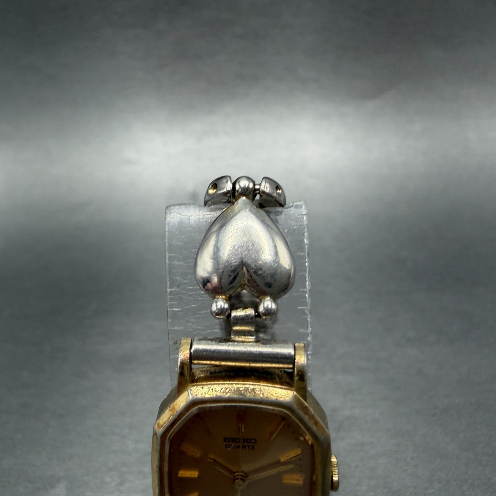 Seiko Watch Women 18mm Champagne Dial Gold Tone Heart 1421-5040 New Battery VTG4