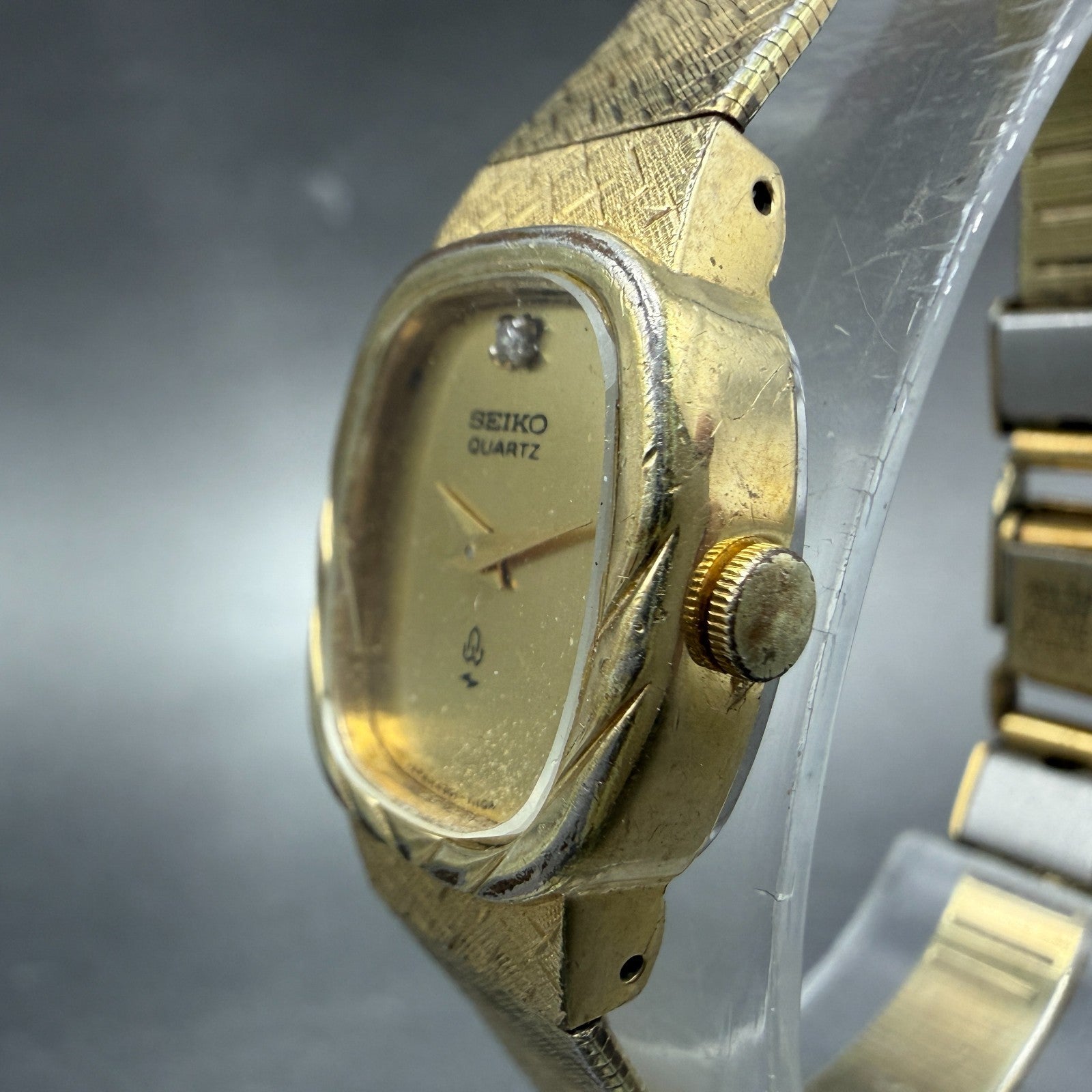 Seiko Tank Watch Women 16mm Champagne Dial Gold Tone Rectangle 16-5449 New Batt2