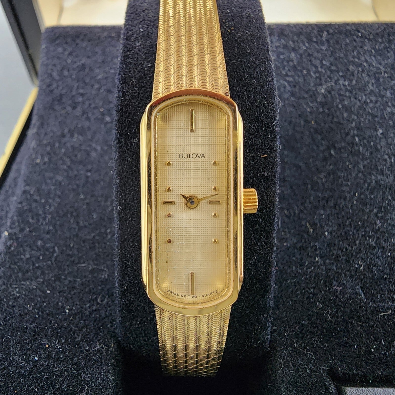 Bulova Watch Women 12mm Cream Dial Gold Tone Oval 92T29 New Battery NOS1