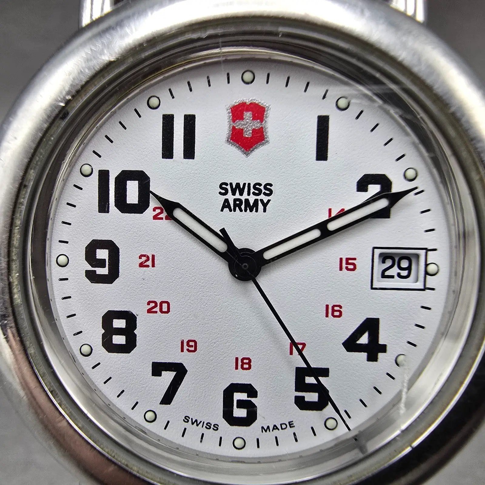Victorinox Swiss Army Cavalry Watch Men 37mm White Dial Steel Date 24529 NewBat1