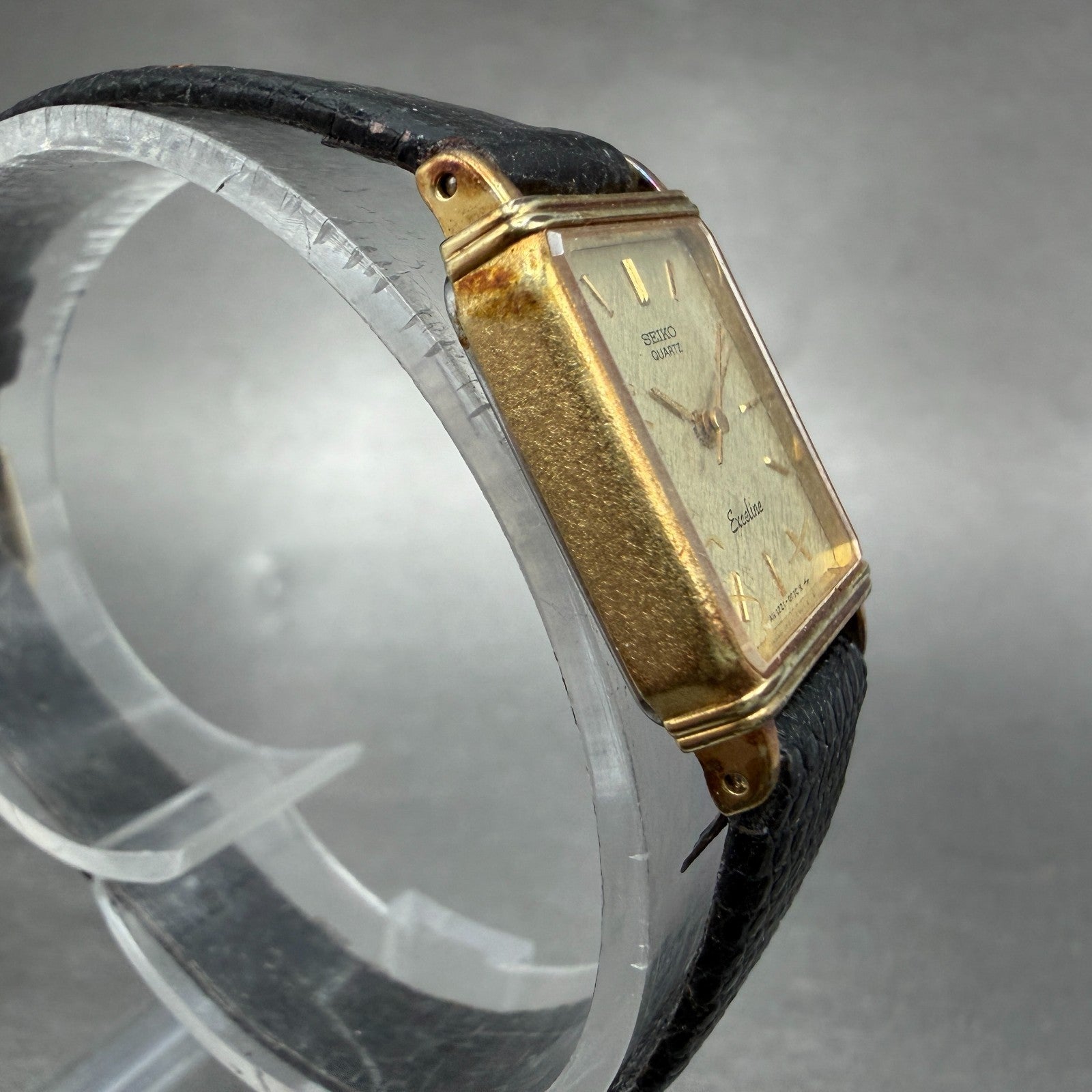 Seiko Exceline Tank Watch Women 18mm Champagne dial Gold Tone 1221-5670 New Batt3