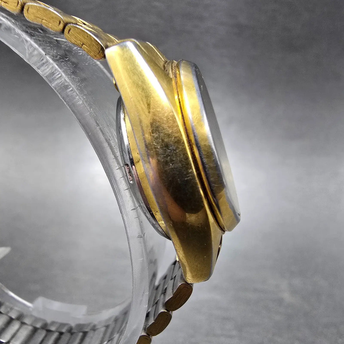 Seiko 5 Automatic Watch Women 24mm Silver Dial Gold Daydate 4206-0332 Round Runs3