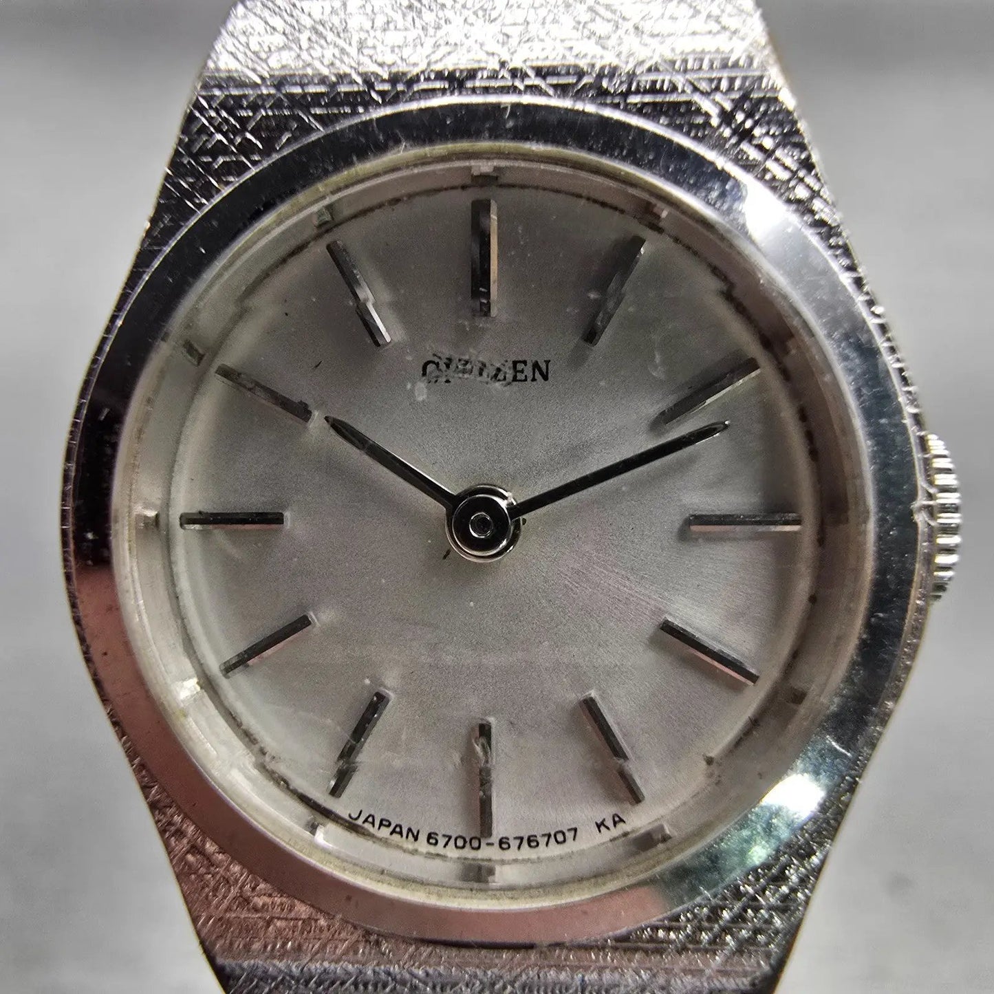 Citizen Watch Women 20mm Silver Dial Silver Tone Oval 4-675452 Manual Wind VTG1