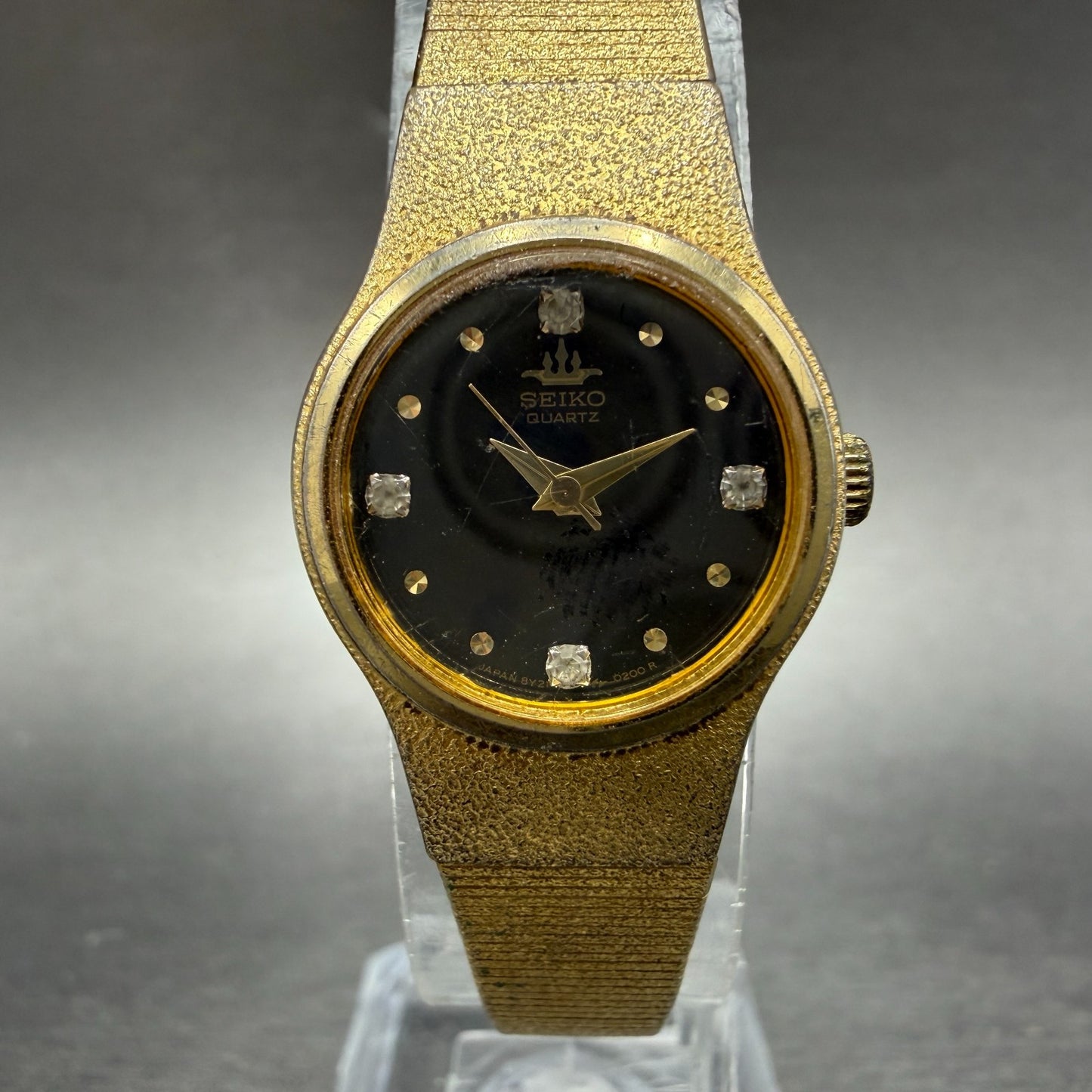 Seiko Watch Women 20mm Black Dial Gold Tone Round 8Y21-0020 New Battery Vintage0