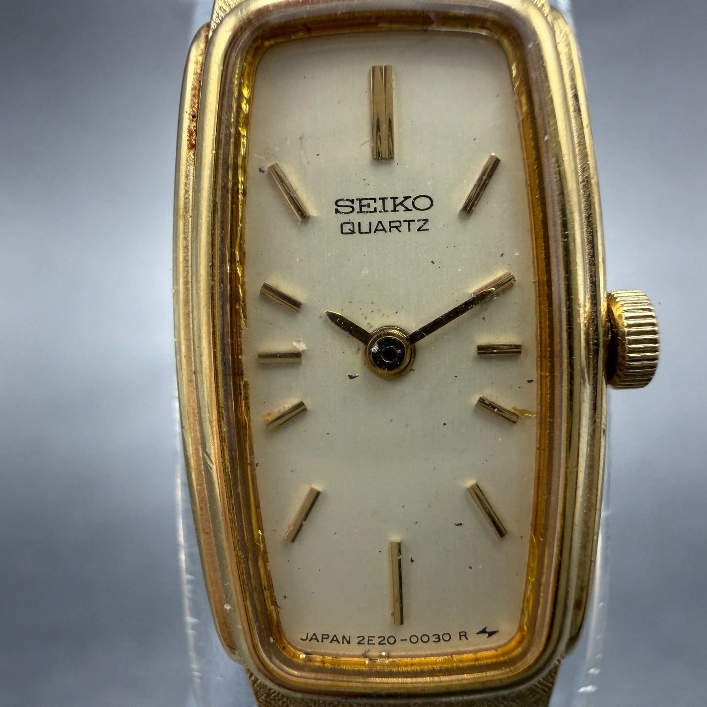 Seiko Tank Watch Women 13mm White Dial Gold Tone Rectangle 2e20-5010 New Batt J71