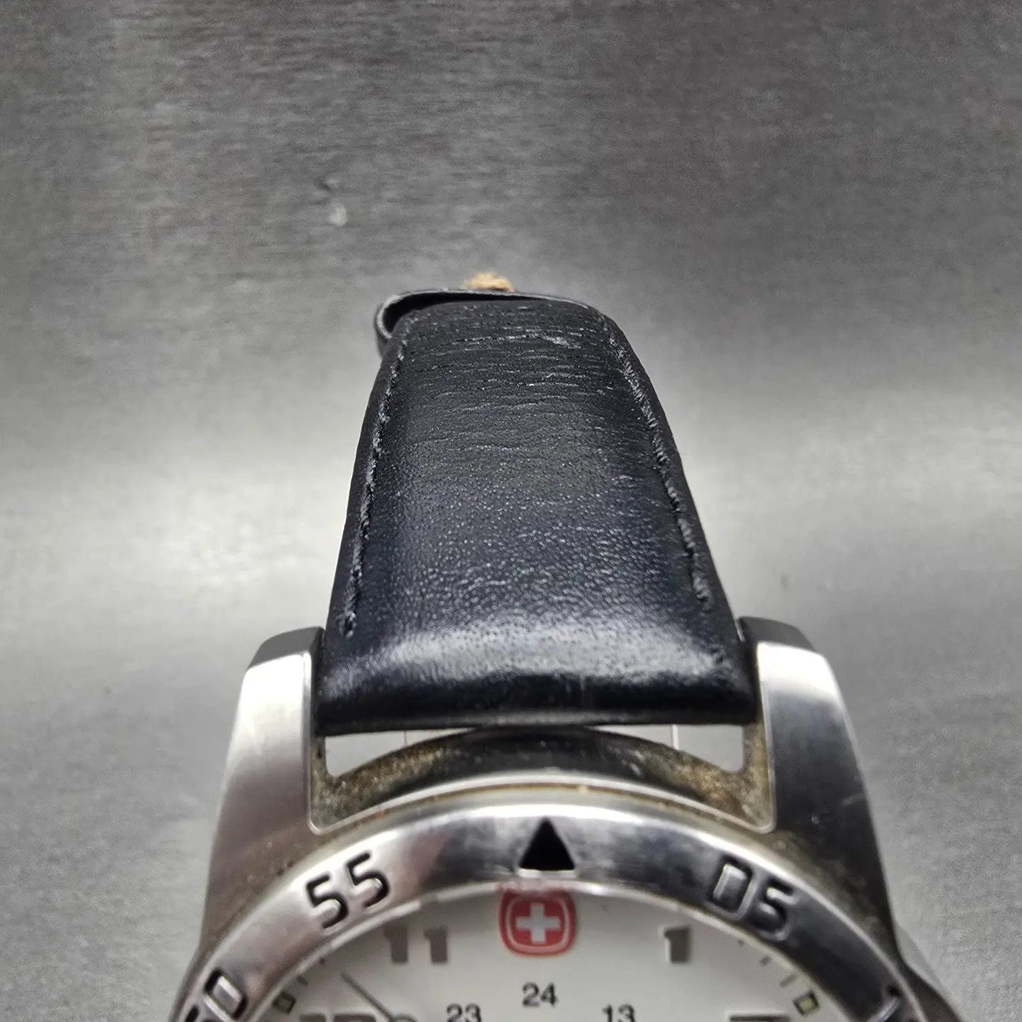 Wenger Dive Watch Men 37mm White Dial Silver Tone Daydate Round New Battery4