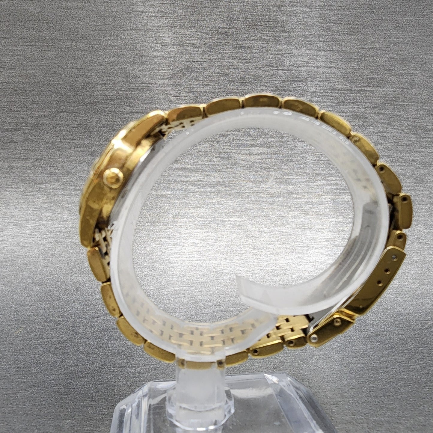 Bulova Watch Women 25mm Champagne Dial Gold Tone Date 97S84 New Battery6