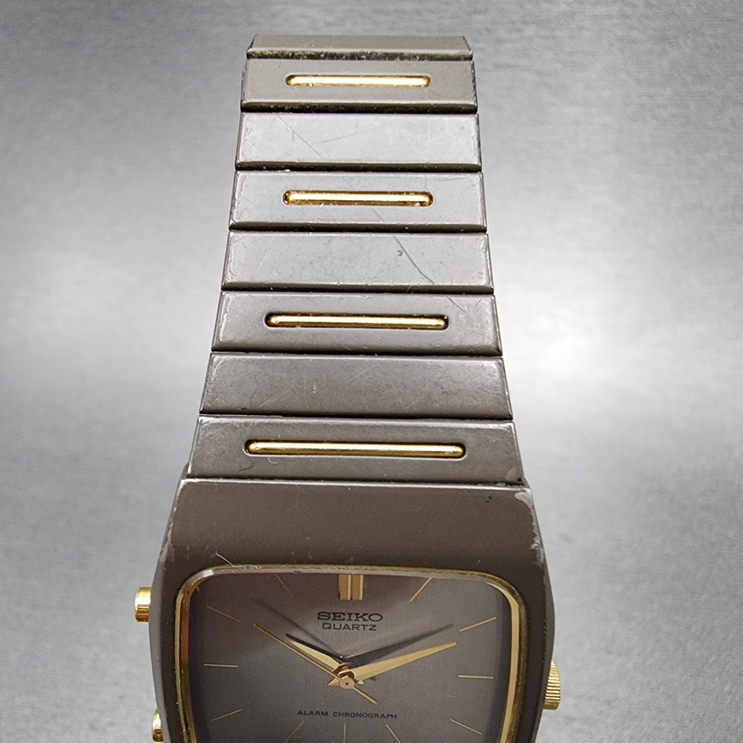 Seiko Analog Digital Watch Men 30mm Silver Dial Two Tone H601-5039 PARTS