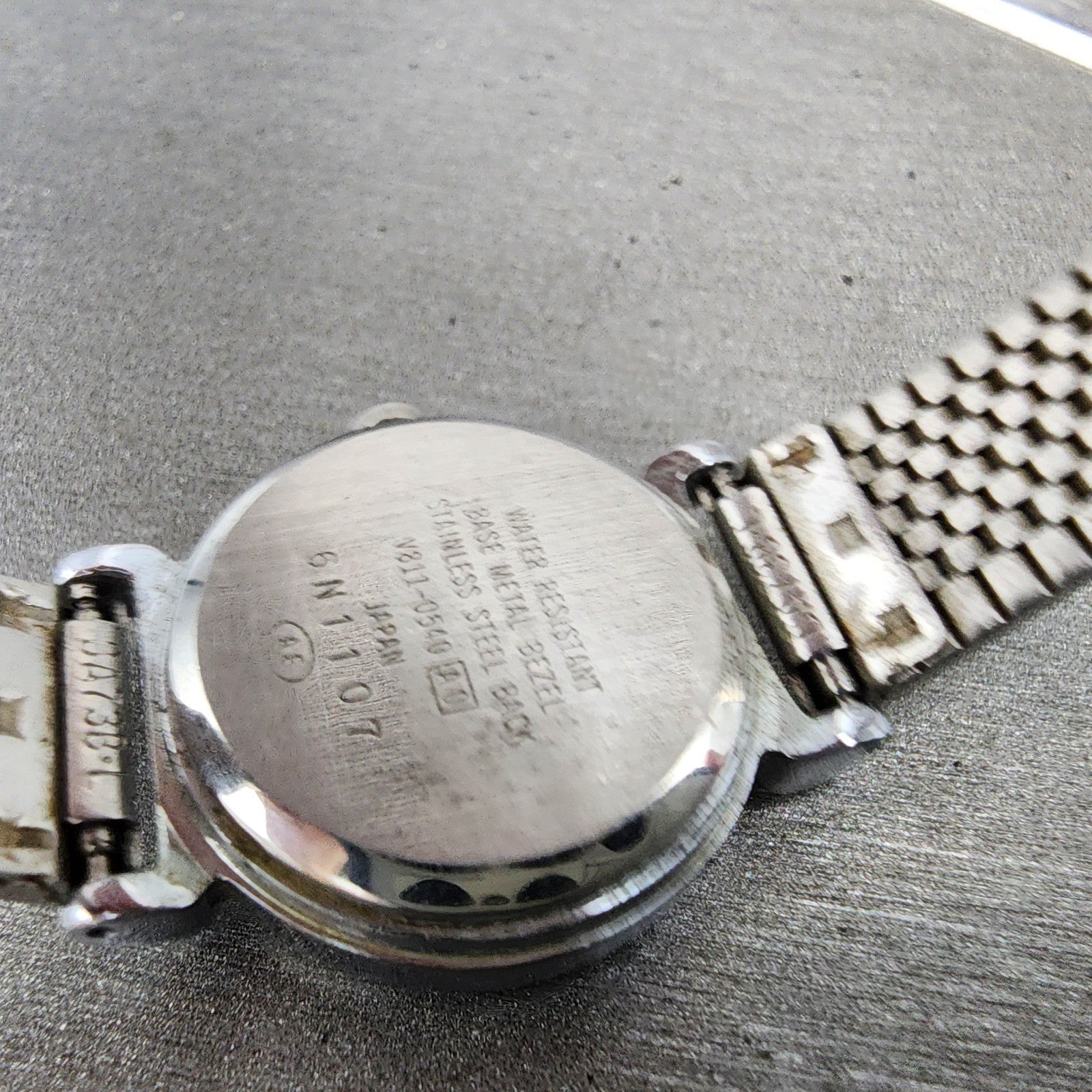 Seiko ALBA Watch Women 24mm Silver Dial Silver Tone Round V8110540 New Battery9