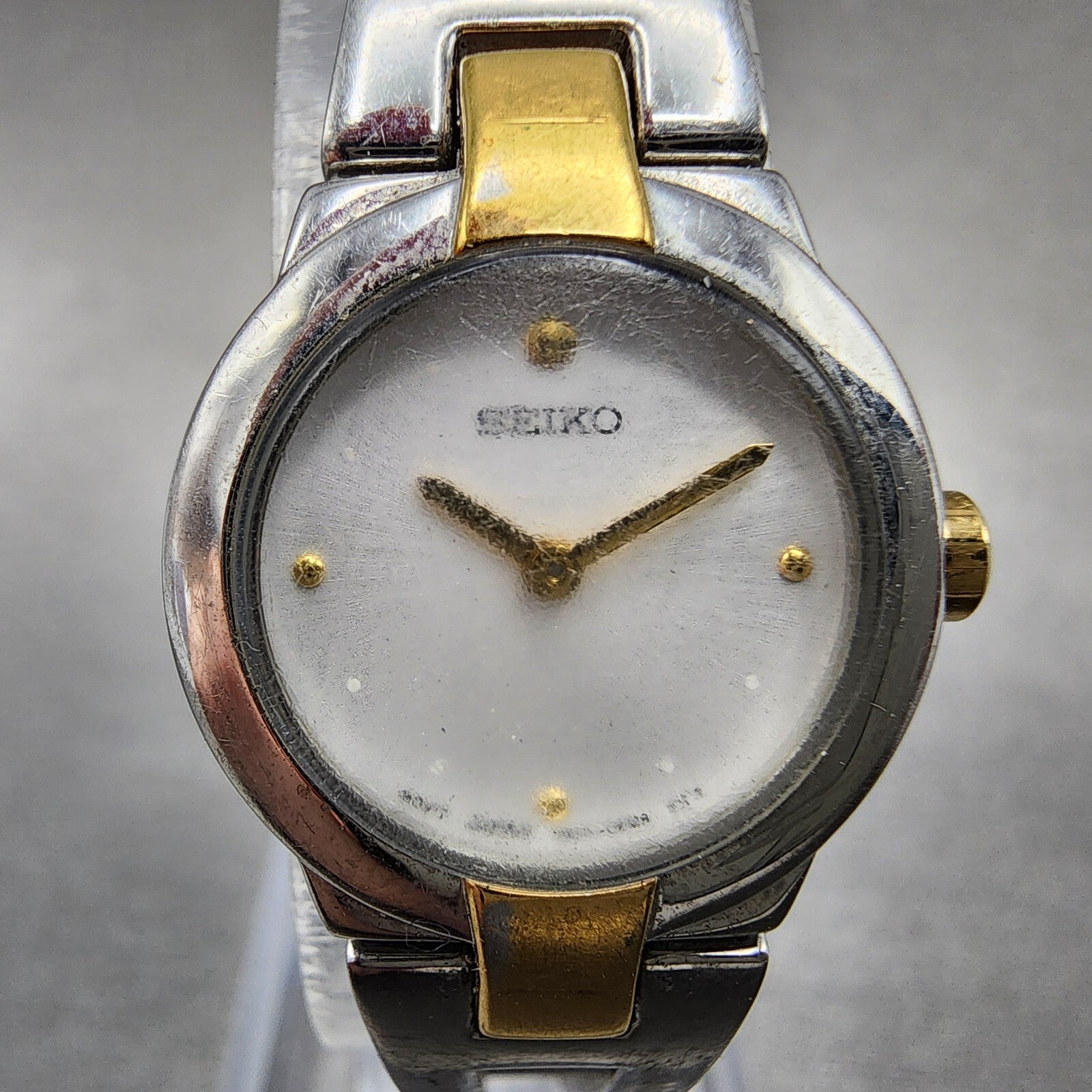 Seiko Watch Women 19mm White Dial Two Tone Round 1n000gm0 New Battery0