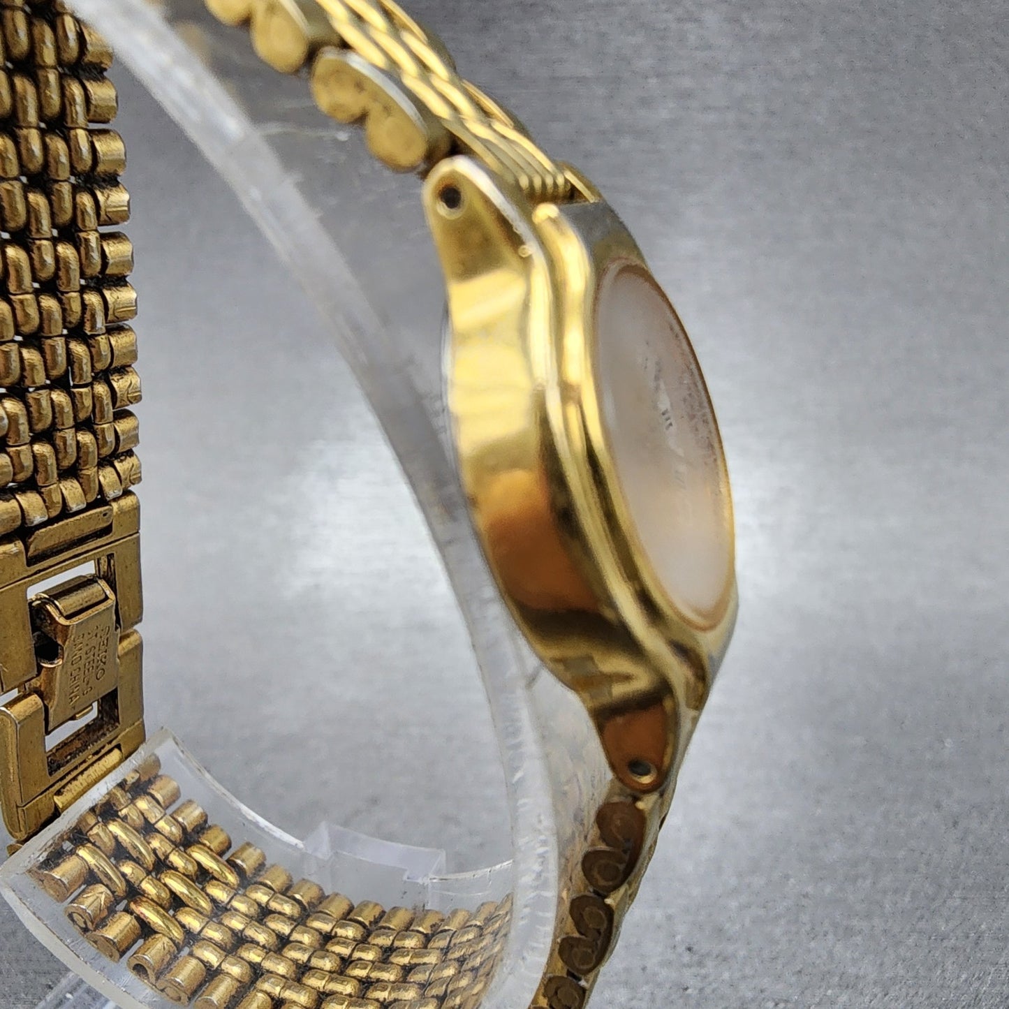Seiko Watch Women 19mm White Dial Gold Tone Round V4010289 New Battery3