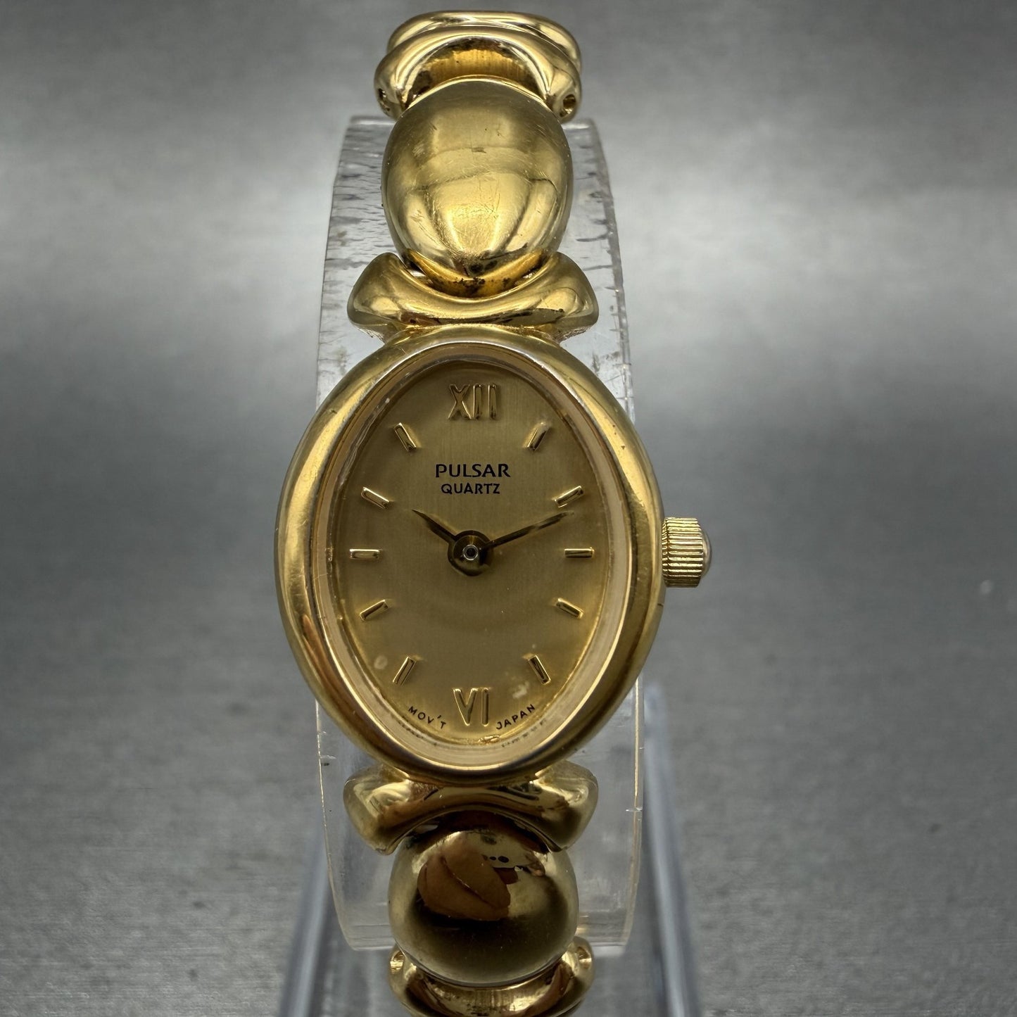 Seiko Pulsar Watch Women 16mm Champagne Dial Gold Tone V810X004 New Battery0