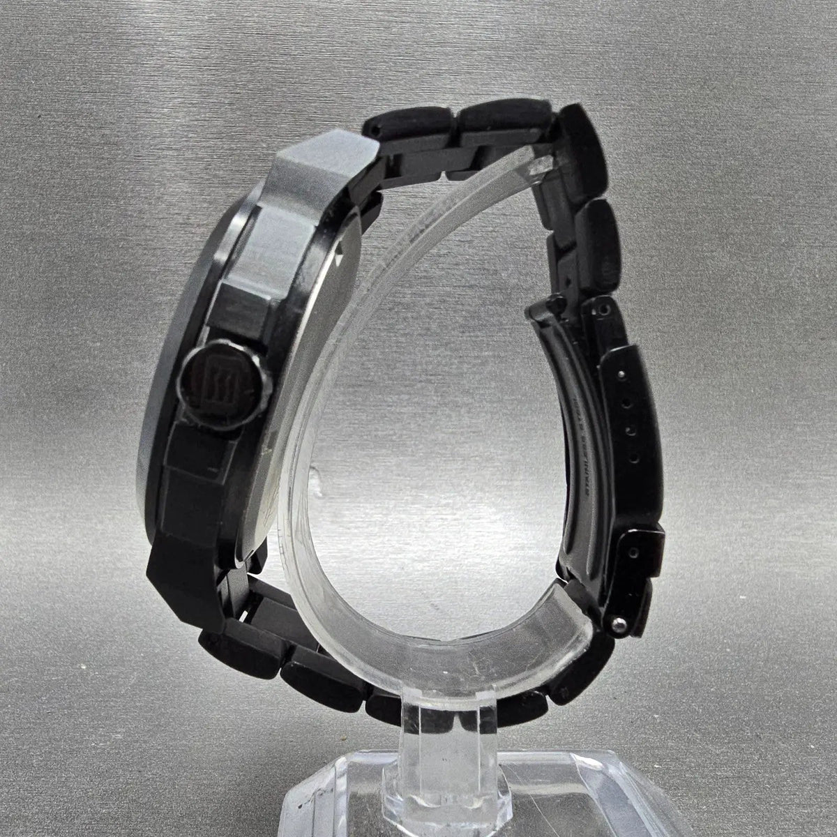 Oceanaut Armada Watch Men 49mm Black Dial Black Red Round OC7312 New Battery6