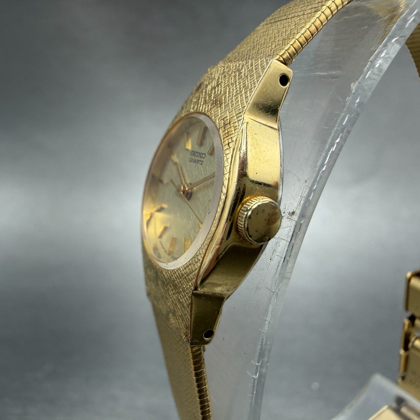 Seiko Watch Women 17mm Champagne Dial Gold Tone Round 2C21-0160 New Battery VTG2