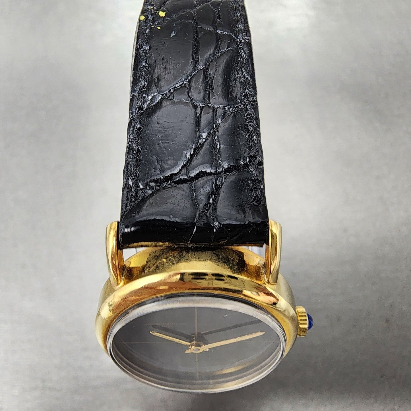 VTG Spazial Watch Women 26mm Black Dial Gold Tone Oval Manual Wind Runs
