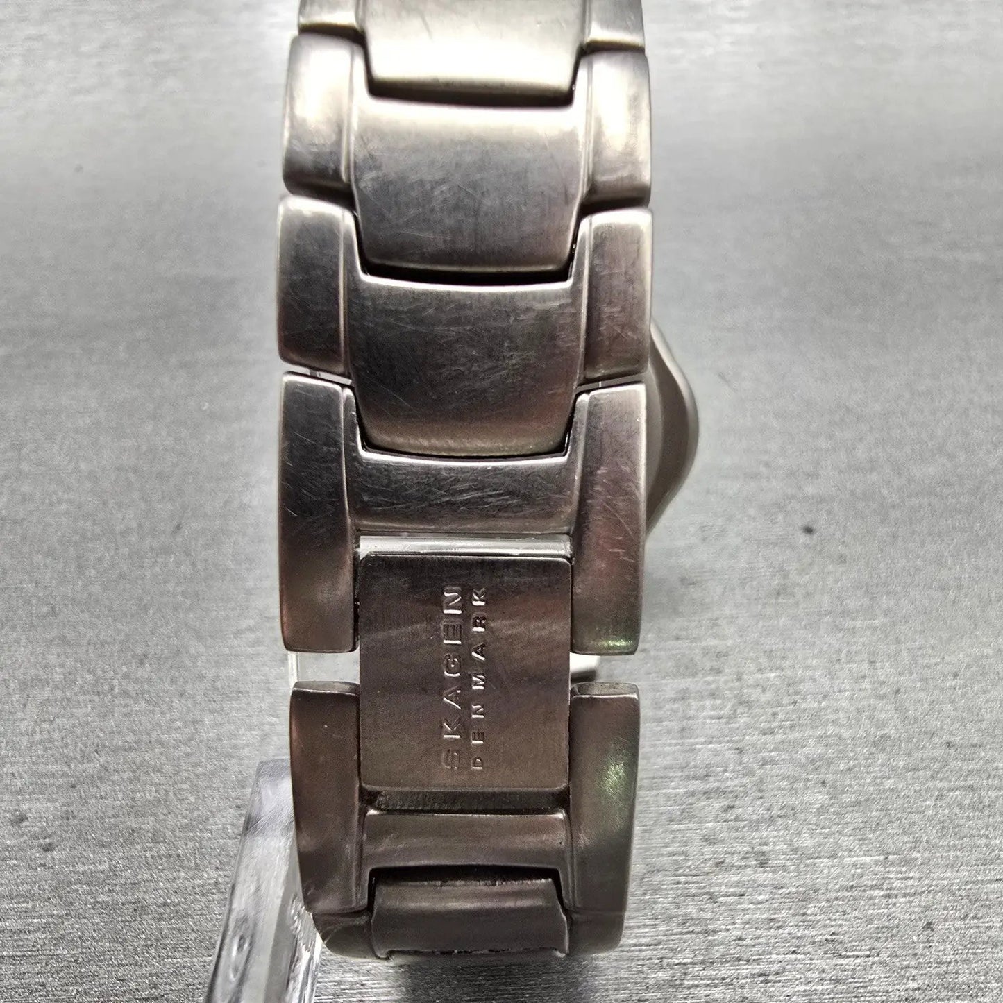 Skagen Watch Women 37mm Purple Dial Titanium Round 283LTXN New Battery 6.25"7