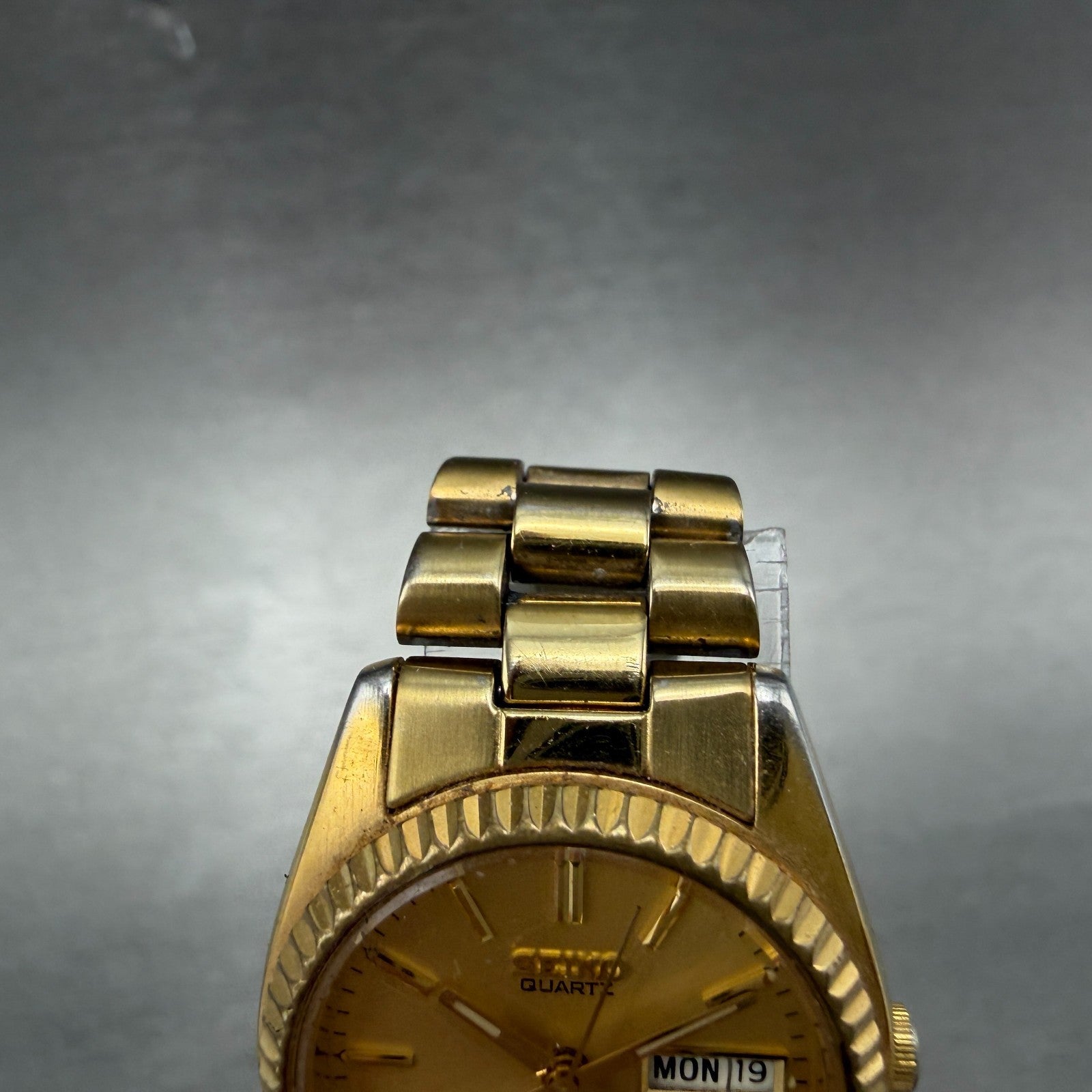 Seiko Watch Women 25mm Gold Dial Gold Tone Daydate Round 7N83-0041 New Battery 74