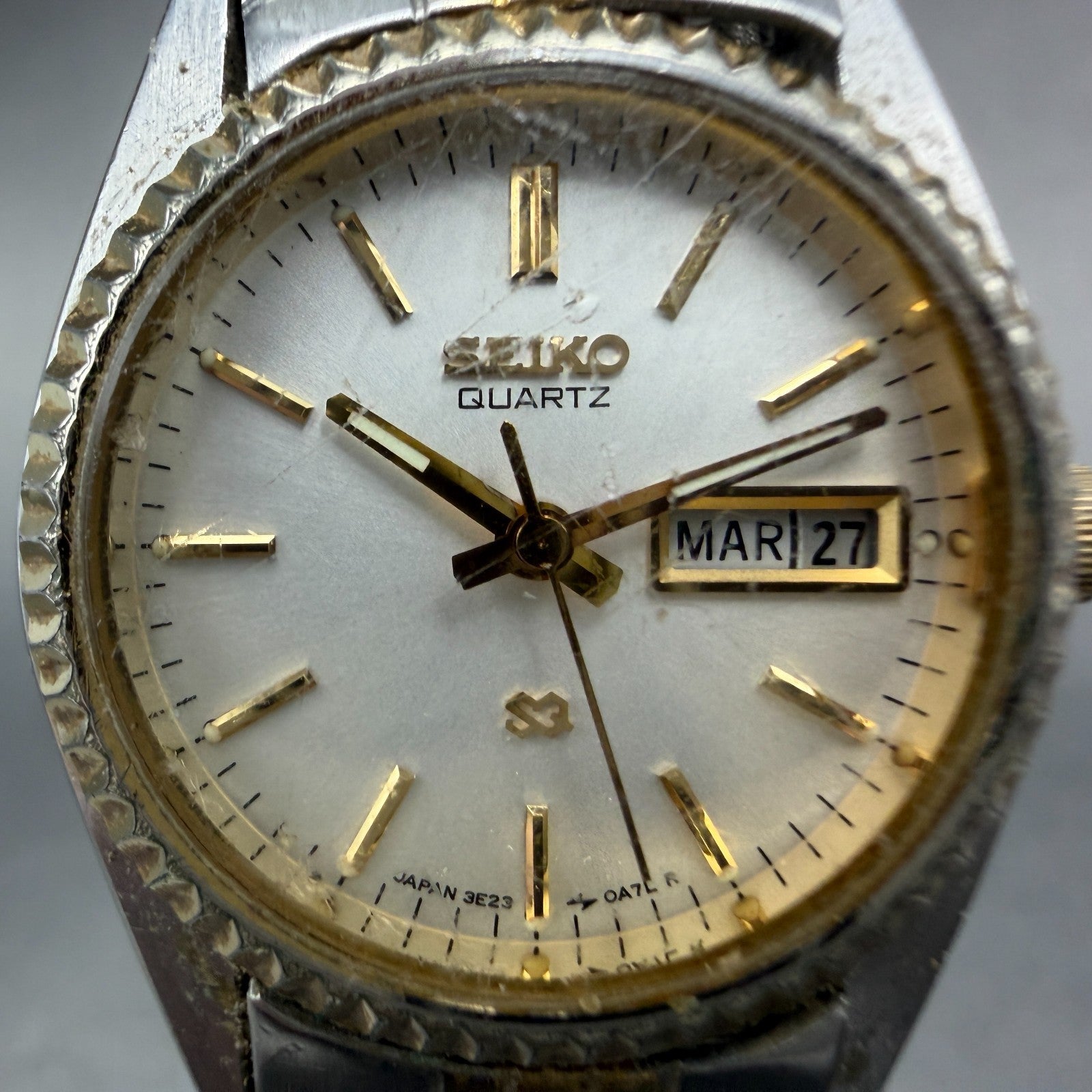 Seiko Watch Women 24mm White Dial Two Tone Daydate Round 3E23-0A69 New Batt HJ71