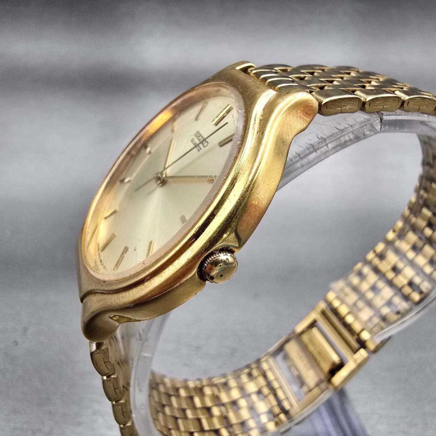 Seiko Watch Men 34mm Champagne Dial Gold Tone Round V701-6K69 New Battery VTG2