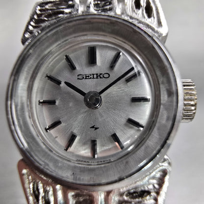 Seiko Watch Women 16mm Silver Dial Silver Tone Round 11-0549 Manual Wind Runs1
