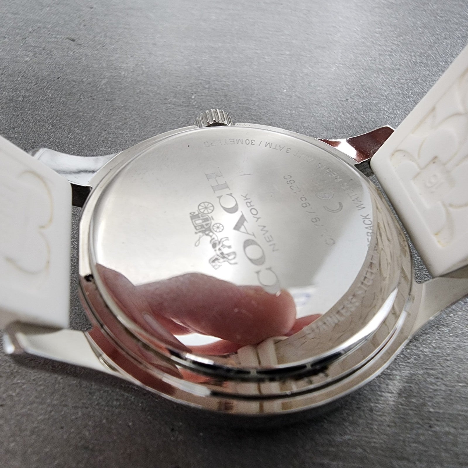 Coach Maddy Watch Women 34mm White Dial Silver Tone Band New Battery10