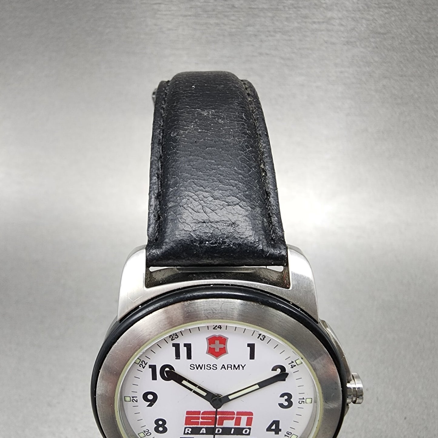 Victorinox Swiss Army Original SAI Watch Men 38mm White Dial Silver Tone Date
