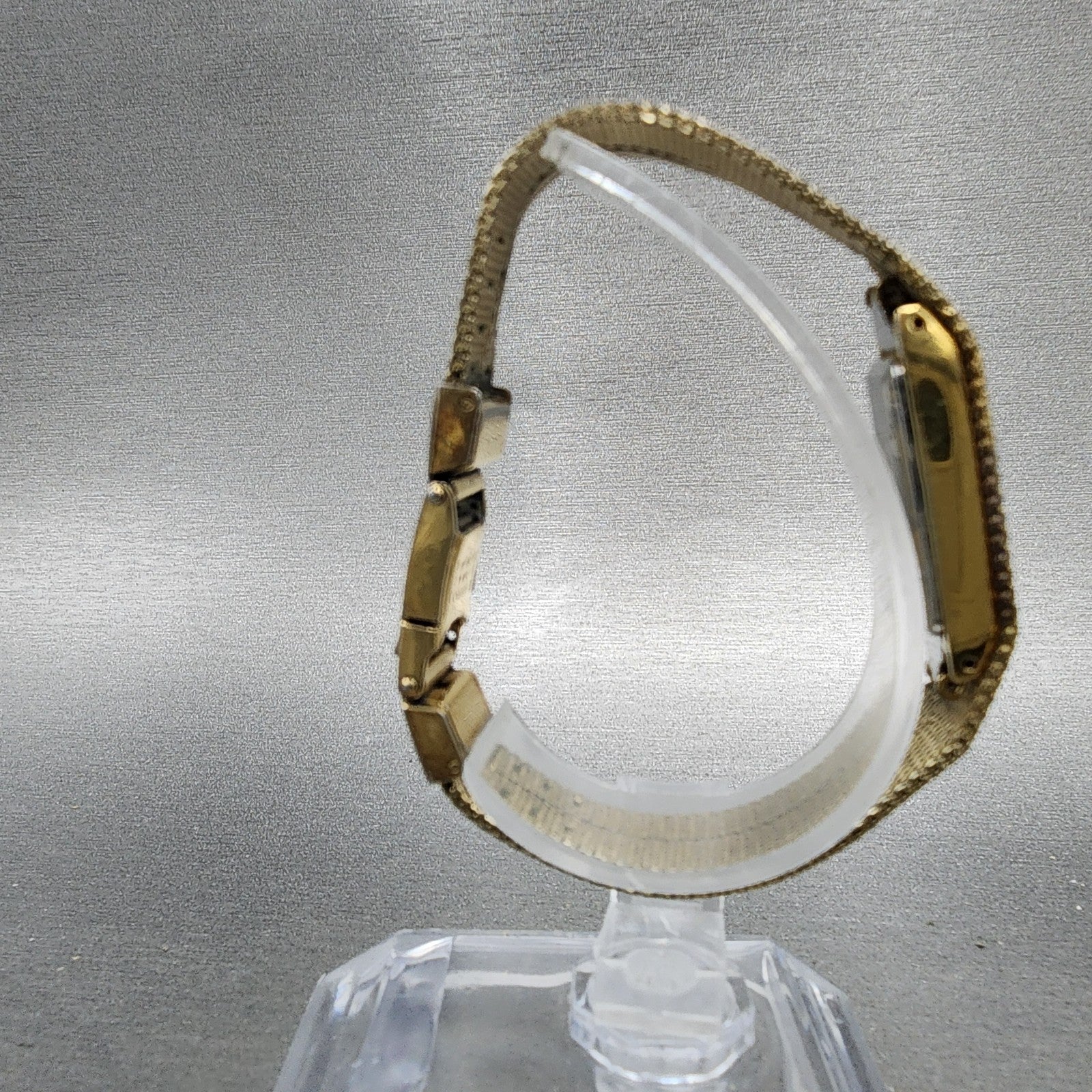 Seiko Tank Watch Women 12mm Champagne Dial Gold Tone 13205039 New Battery8