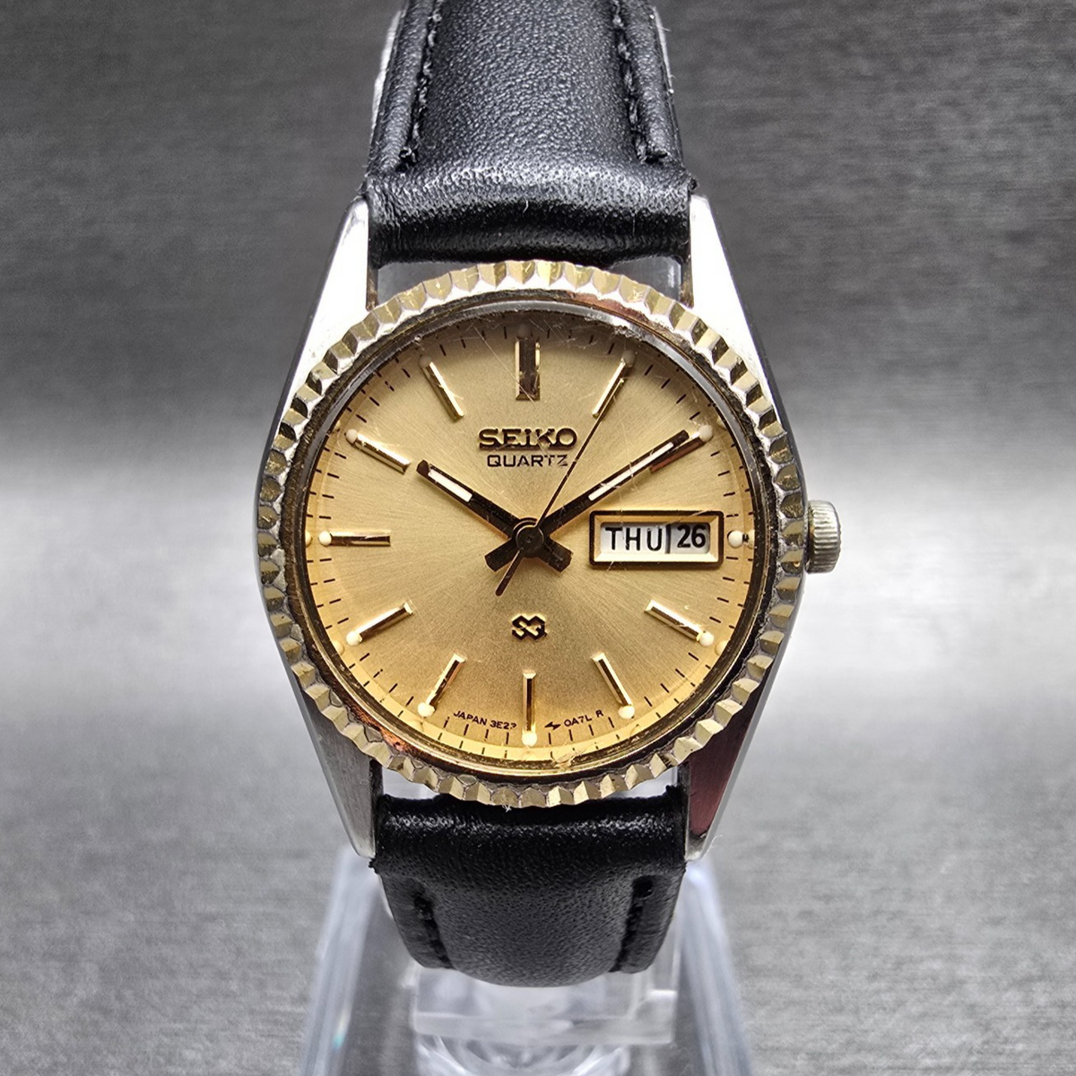 Seiko SQ Watch Women 24mm Gold Dial Two Tone Daydate Round 3E23-0A60 New Battery0