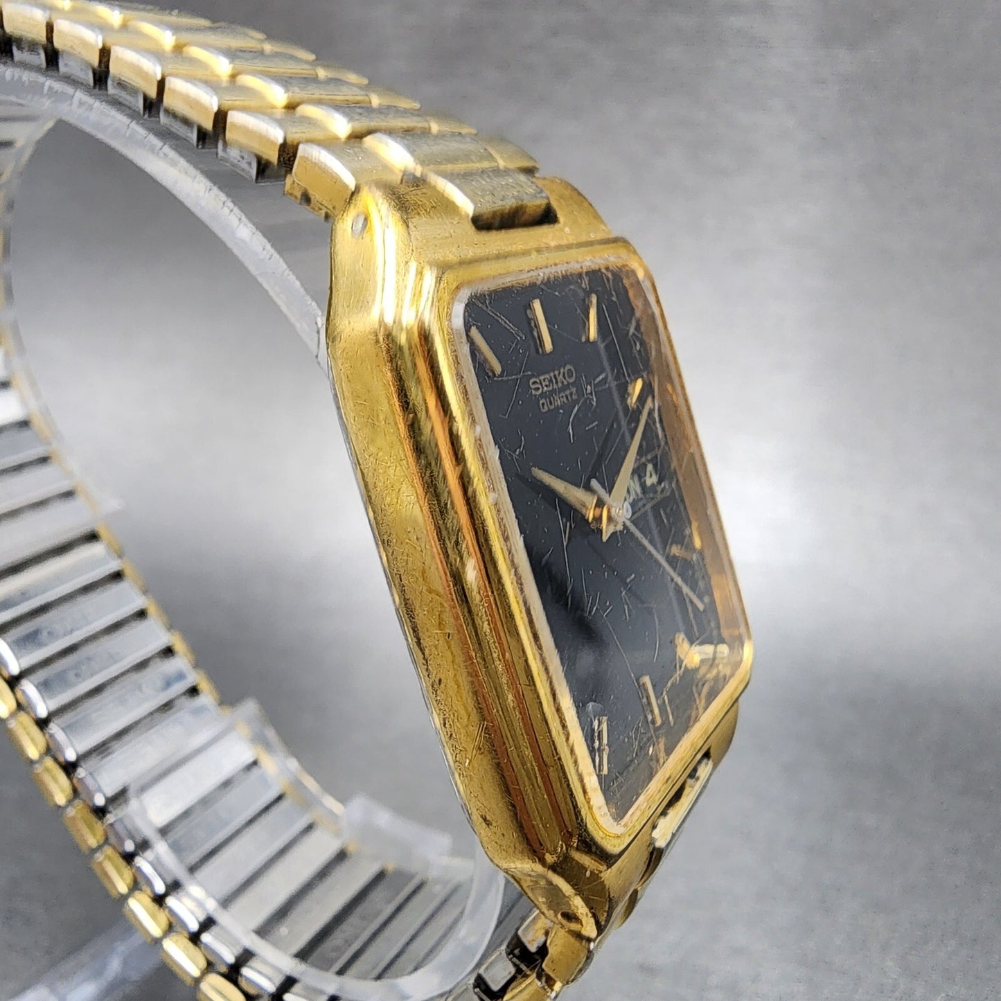 Seiko Tank Watch Men 28mm Black Dial Gold Tone Rectangle Daydate 7N33-5028 PARTS