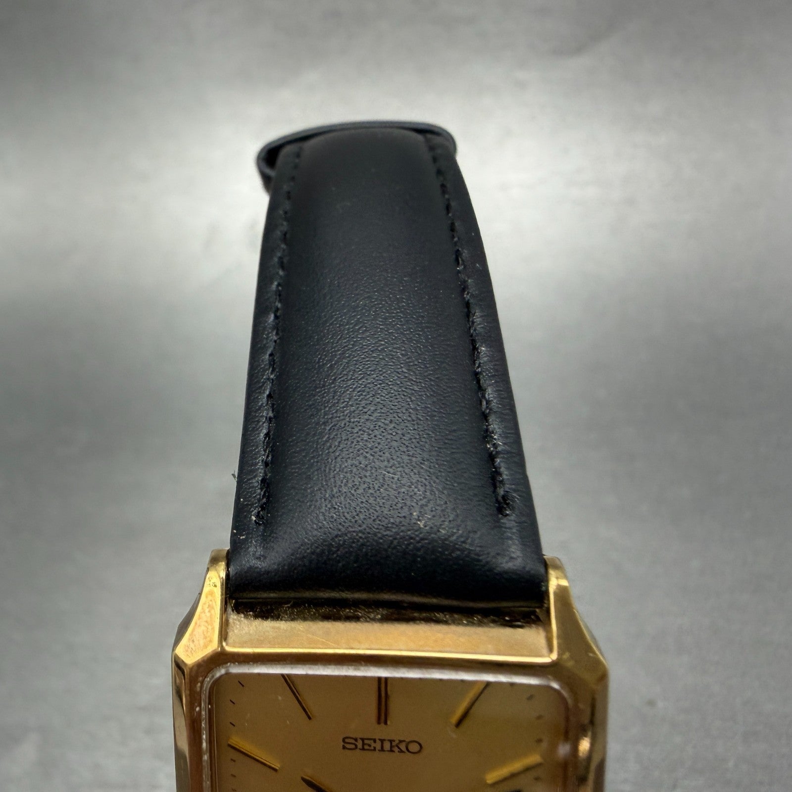 Seiko Tank Watch Men 25mm Champagne Dial Gold Tone 7N01-5180 New Battery Vintage4