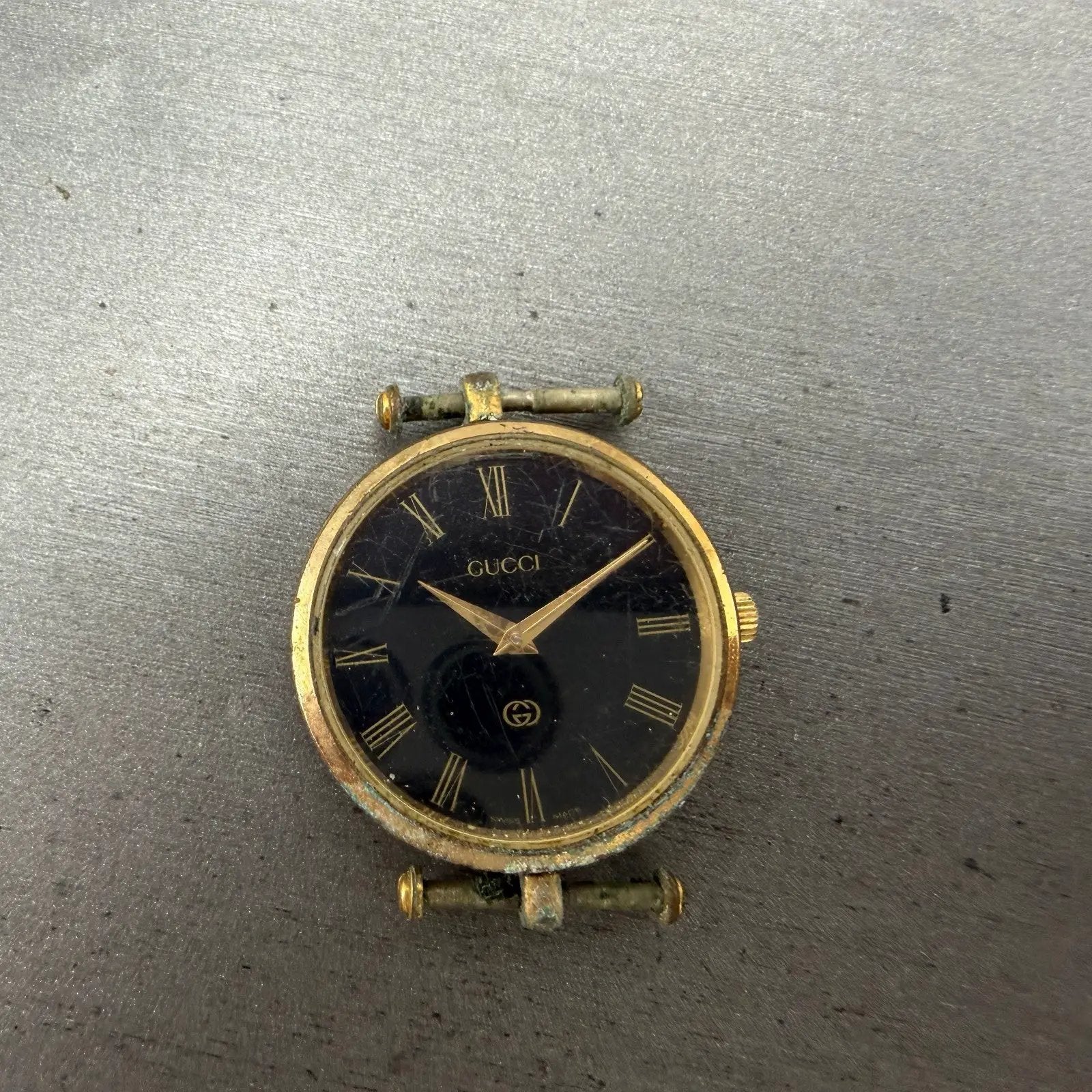 Gucci 2000M Watch Men 30mm Black Dial Gold Plated Round New Battery Vintage 65G0