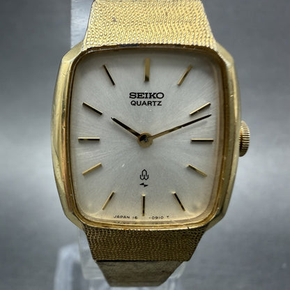 Seiko Watch Women 20mm Silver Dial Gold Tone Rectangle 16-5320 New Battery1