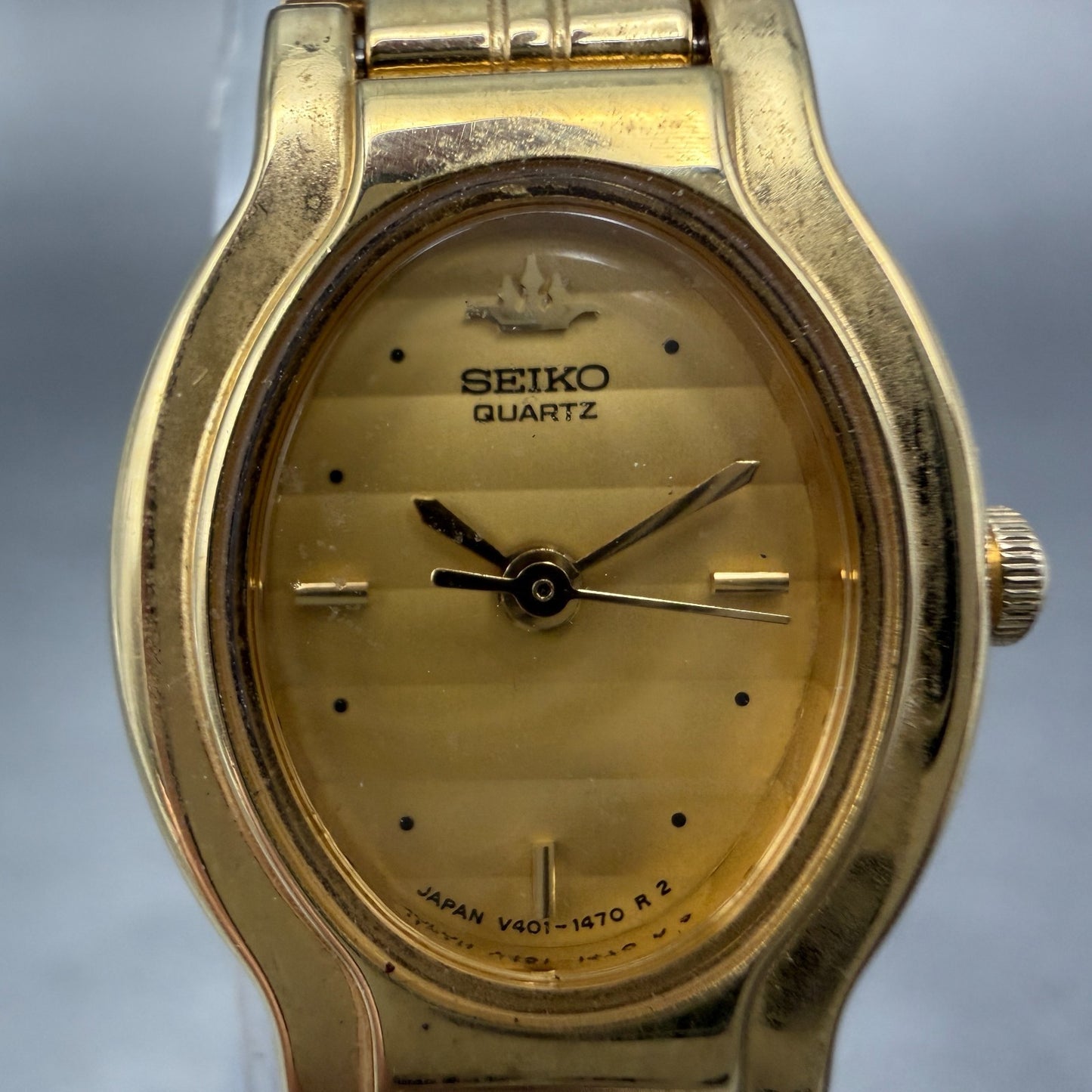 Seiko Watch Women 18mm Champagne Dial Gold Tone Oval V401-5270 New Battery1