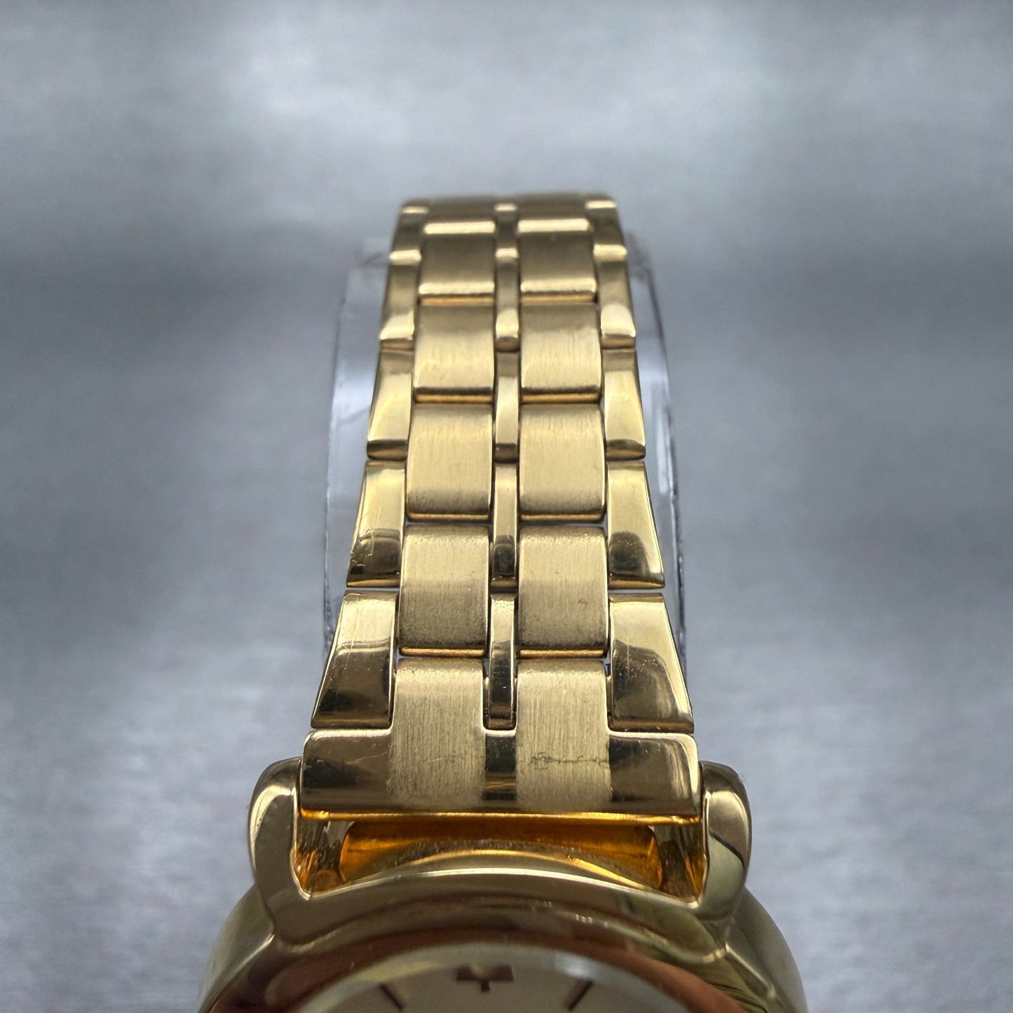 Bulova Watch Women 24mm Champagne Dial Gold Tone Round New Battery VTG4