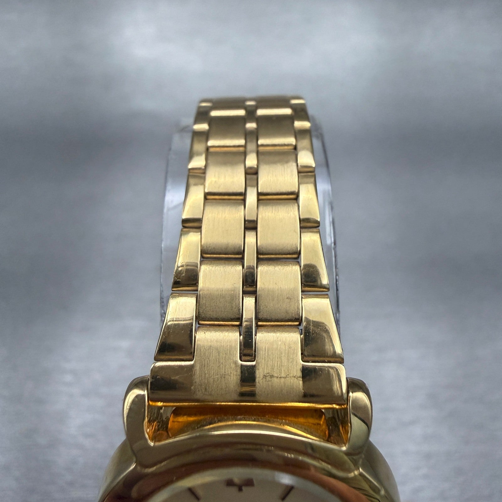 Bulova Watch Women 24mm Champagne Dial Gold Tone Round New Battery VTG4