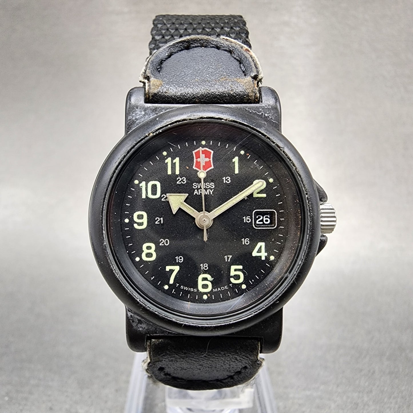 Victorinox Swiss Army Renegade Watch Women 30mm Black Dial Black Tone Date Runs10