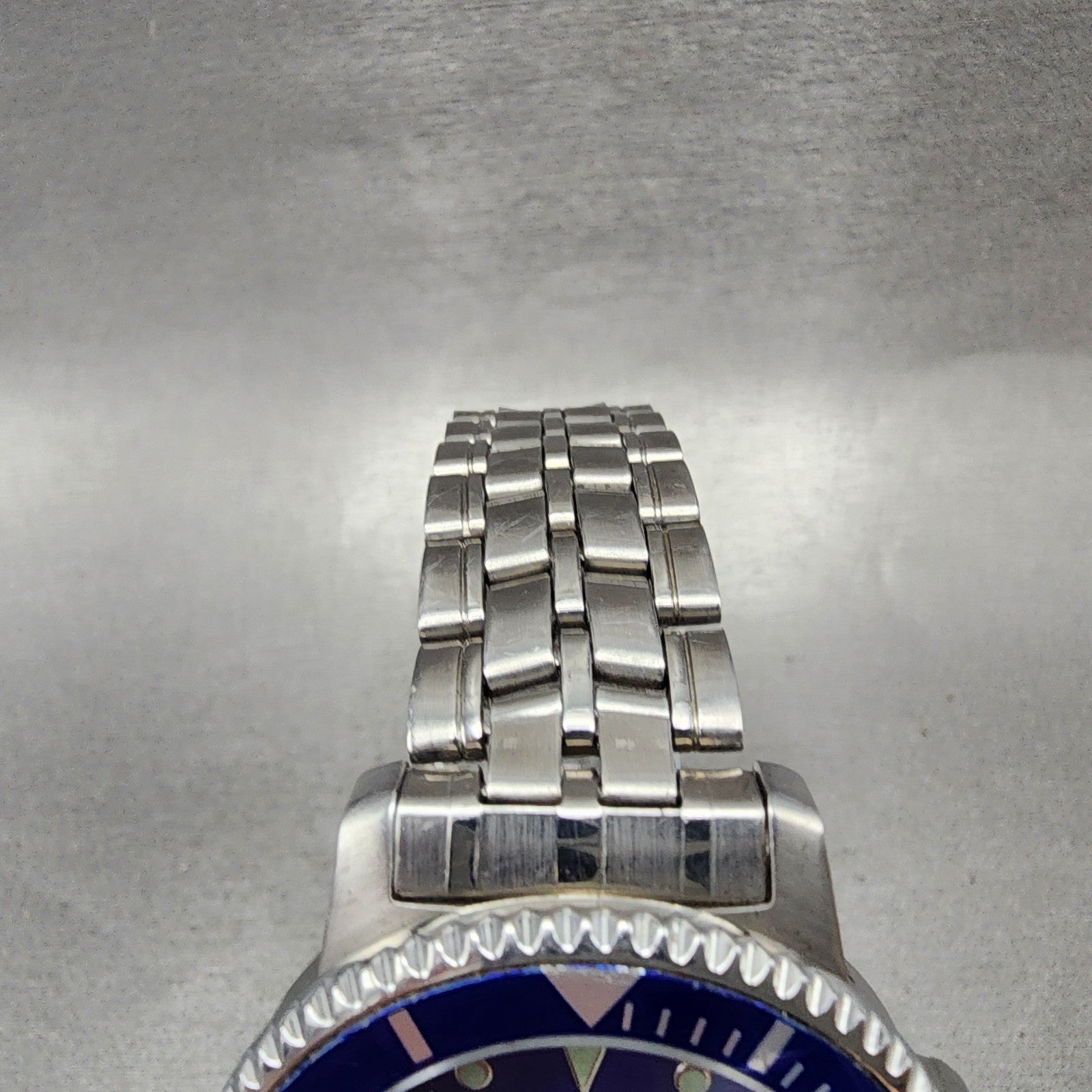 Croton Dive Watch Men 38mm Blue Dial Silver Tone Date Round New Battery4