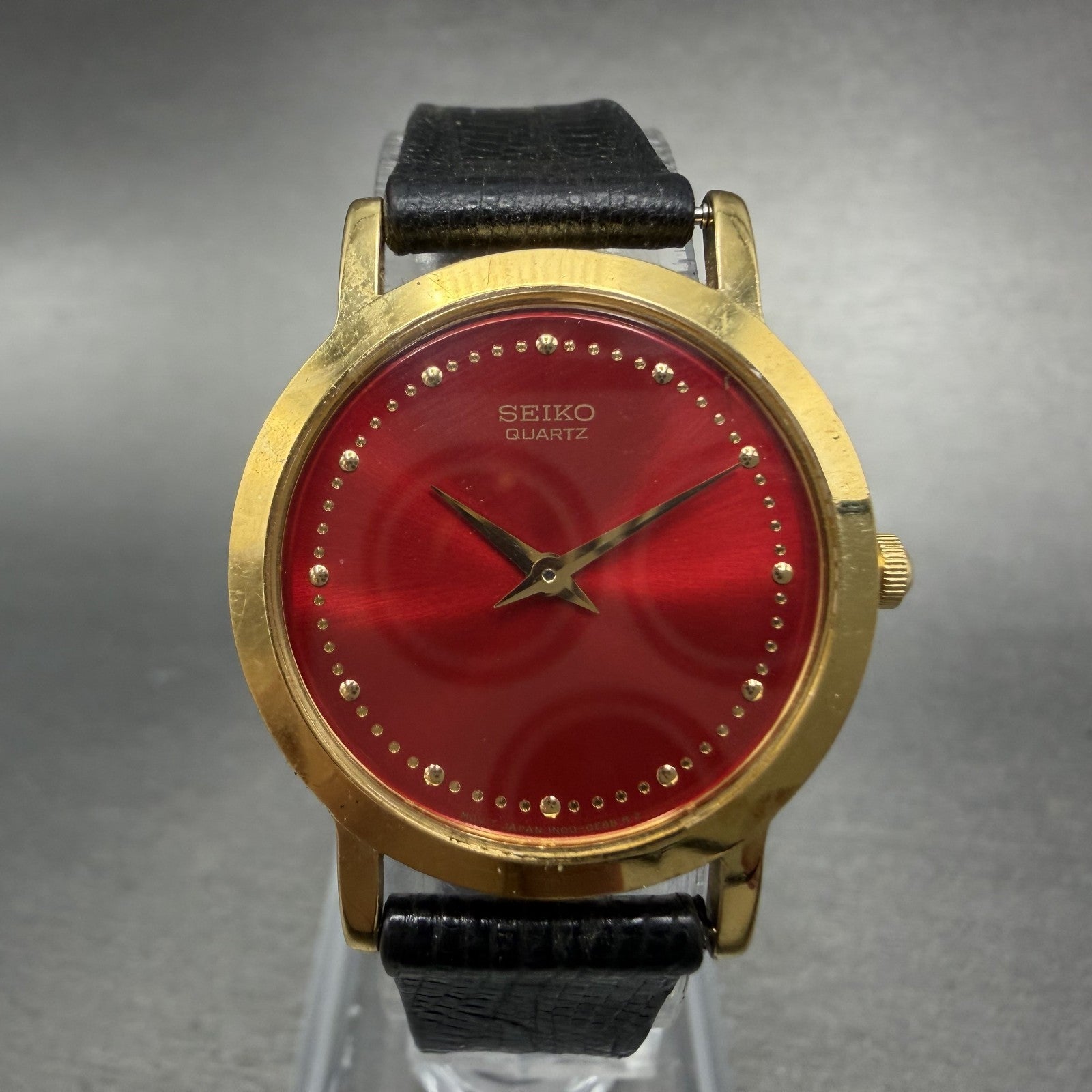 Seiko Watch Women 26mm Red Dial Gold Tone Round 1N00-0A29 New Battery Leather0