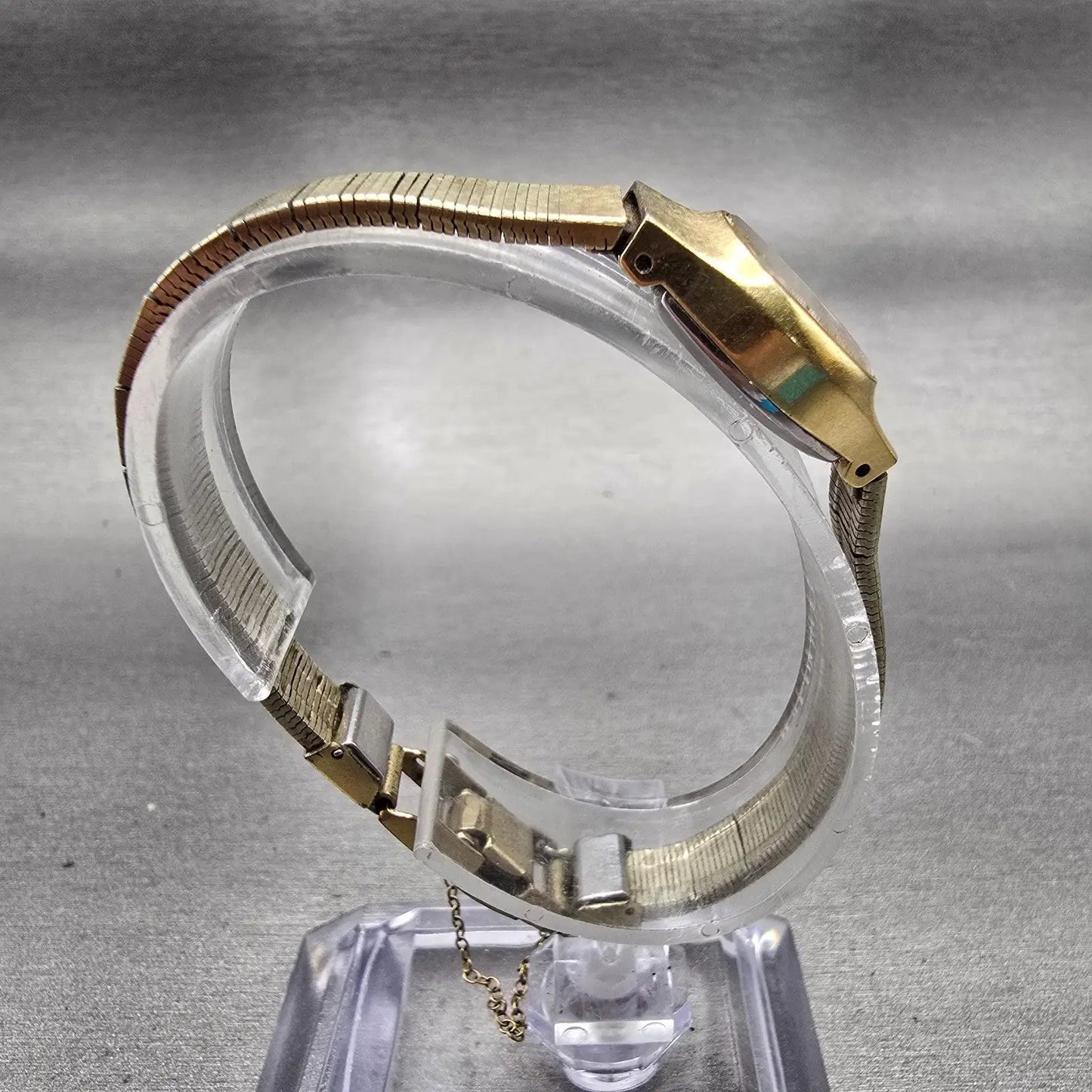 Seiko Watch Women 18mm Gold Dial Gold Tone Oval 17-3440 Manual Wind Runs VTG8