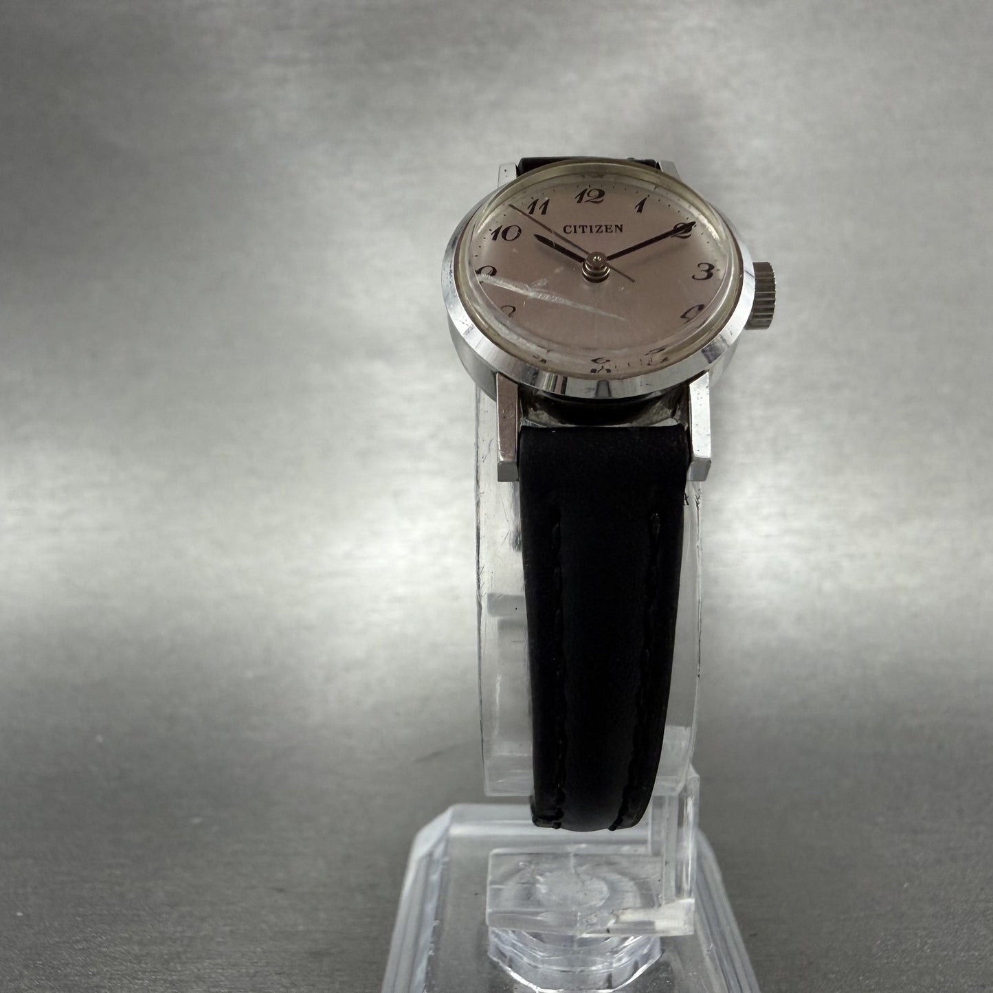 Citizen Watch Women 20mm Silver Dial Silver Tone Round Manual Wind Runs VTG5