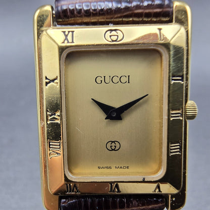 Gucci 4200FL Tank Watch Women 21mm Champagne Dial Gold Tone New Battery Vintage1