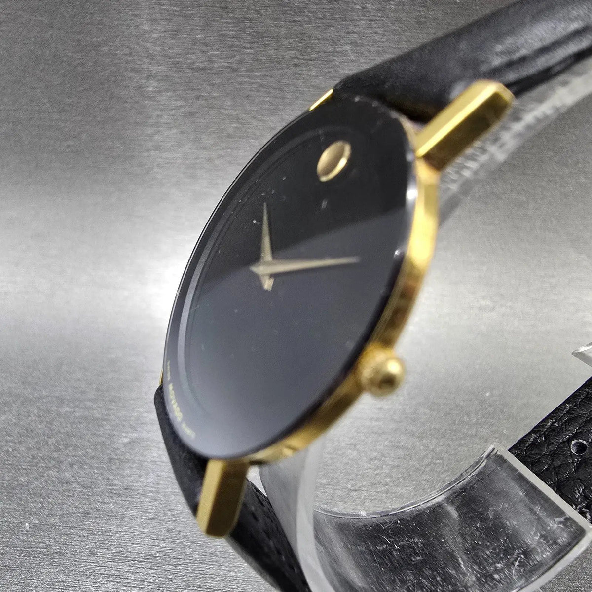 Movado Museum 31mm Watch Men Black Dial Gold Tone Round 87-40-882 New Battery3