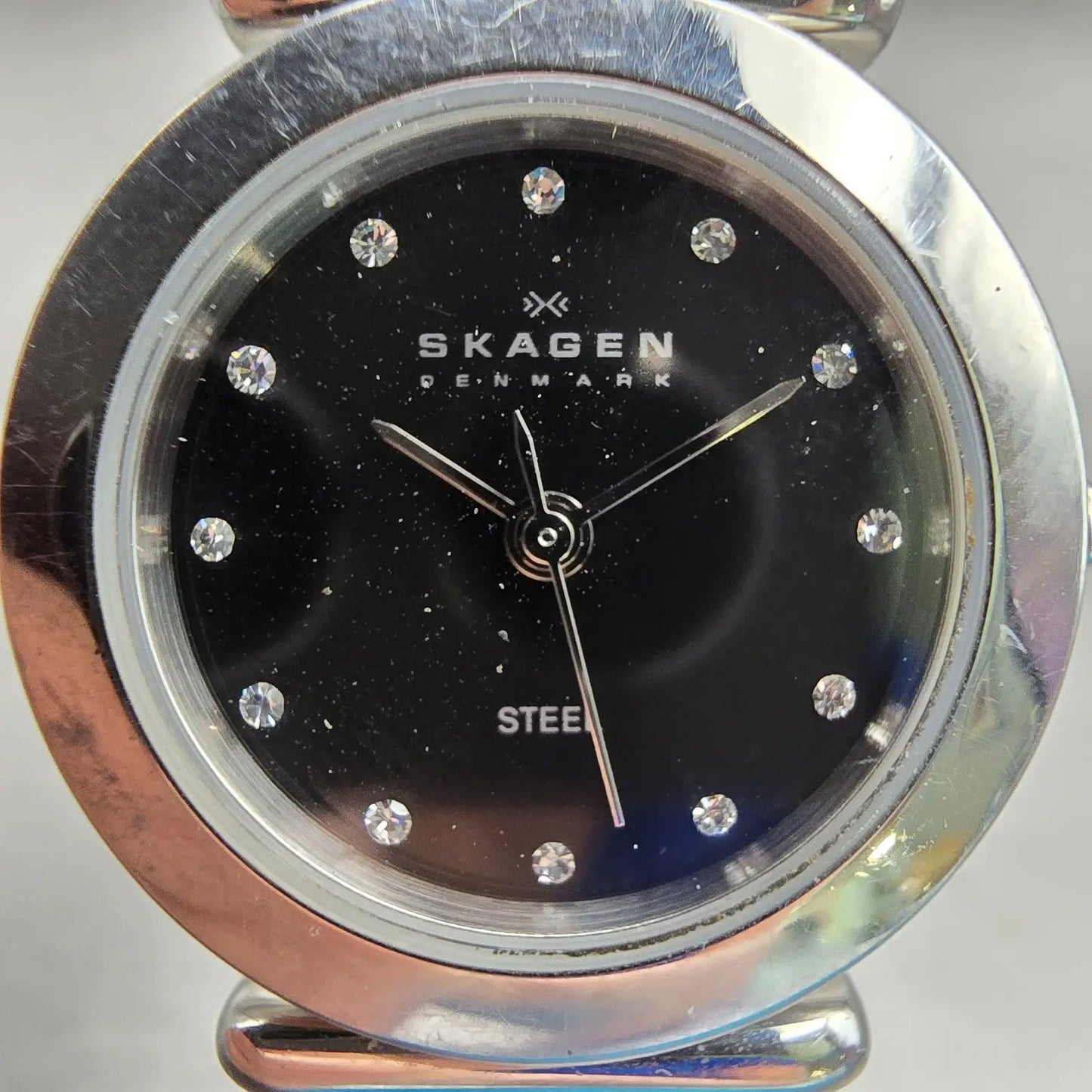 Skagen Watch Women 25mm Black Dial Silver Tone Round 107SSSBD New Batt1